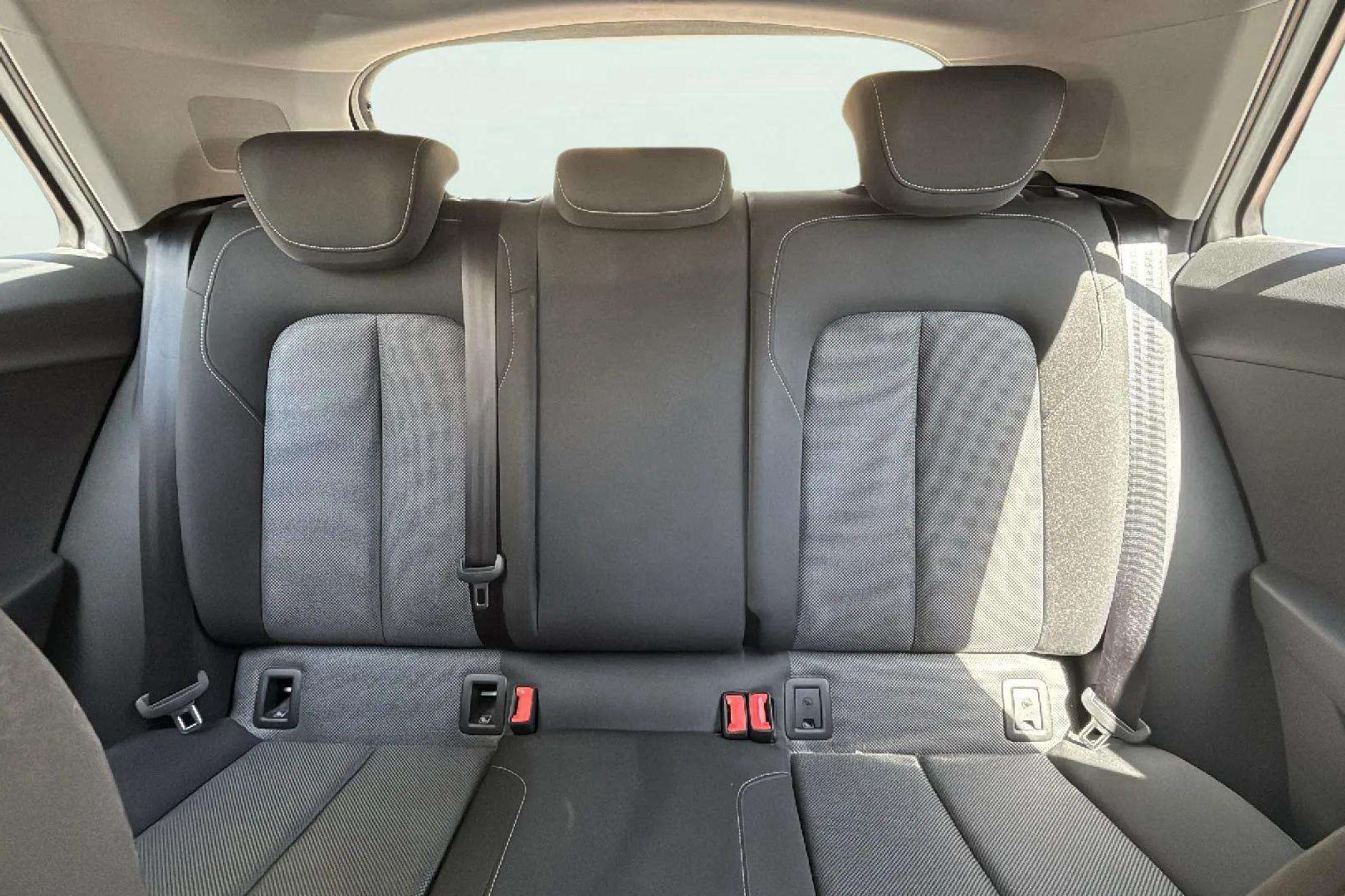 Audi Q2 S line 30 TDI - foto 12