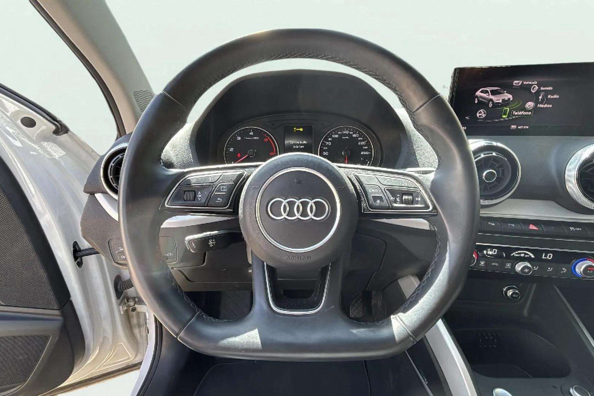 Audi Q2 S line 30 TDI - foto 16