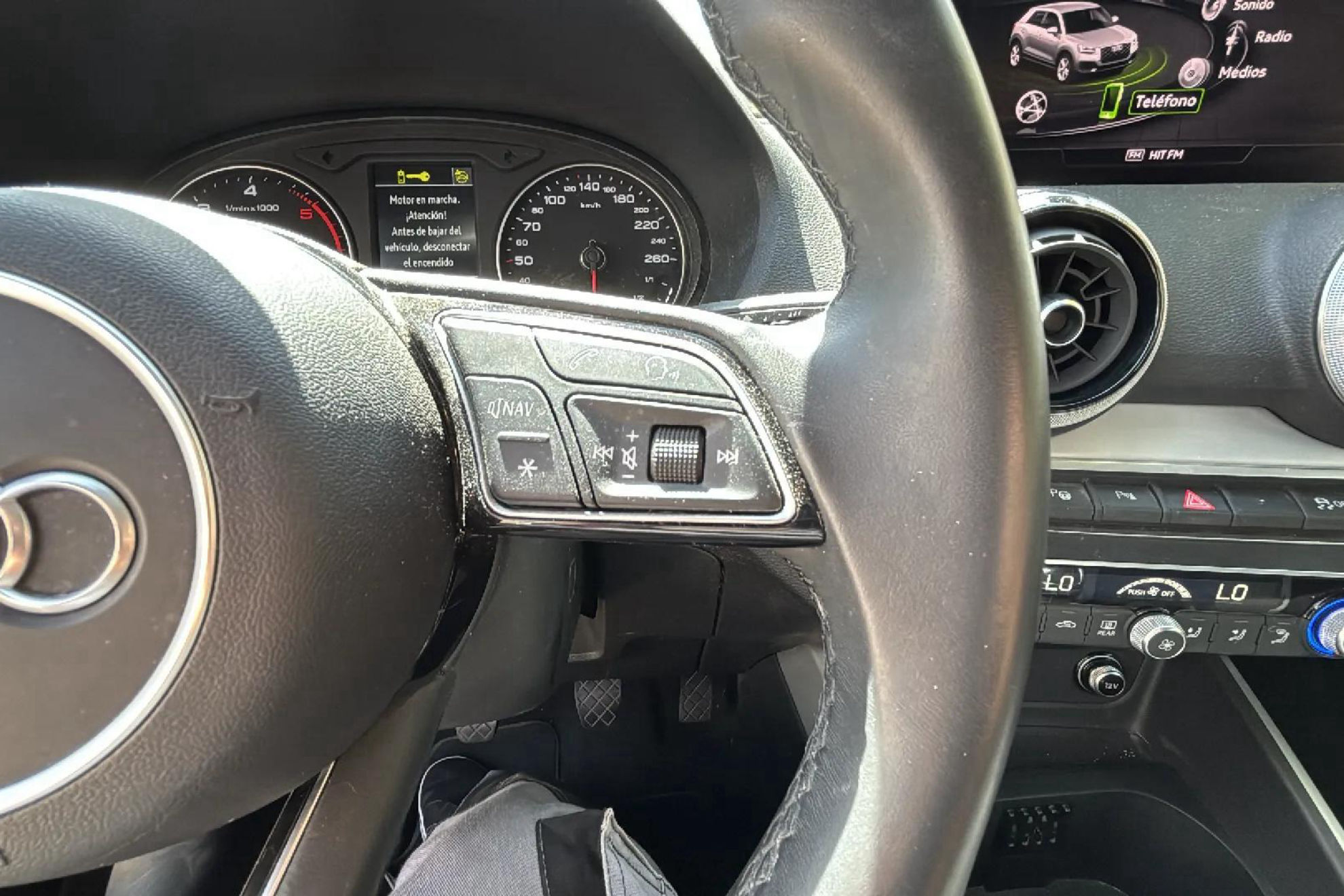 Audi Q2 S line 30 TDI - foto 18