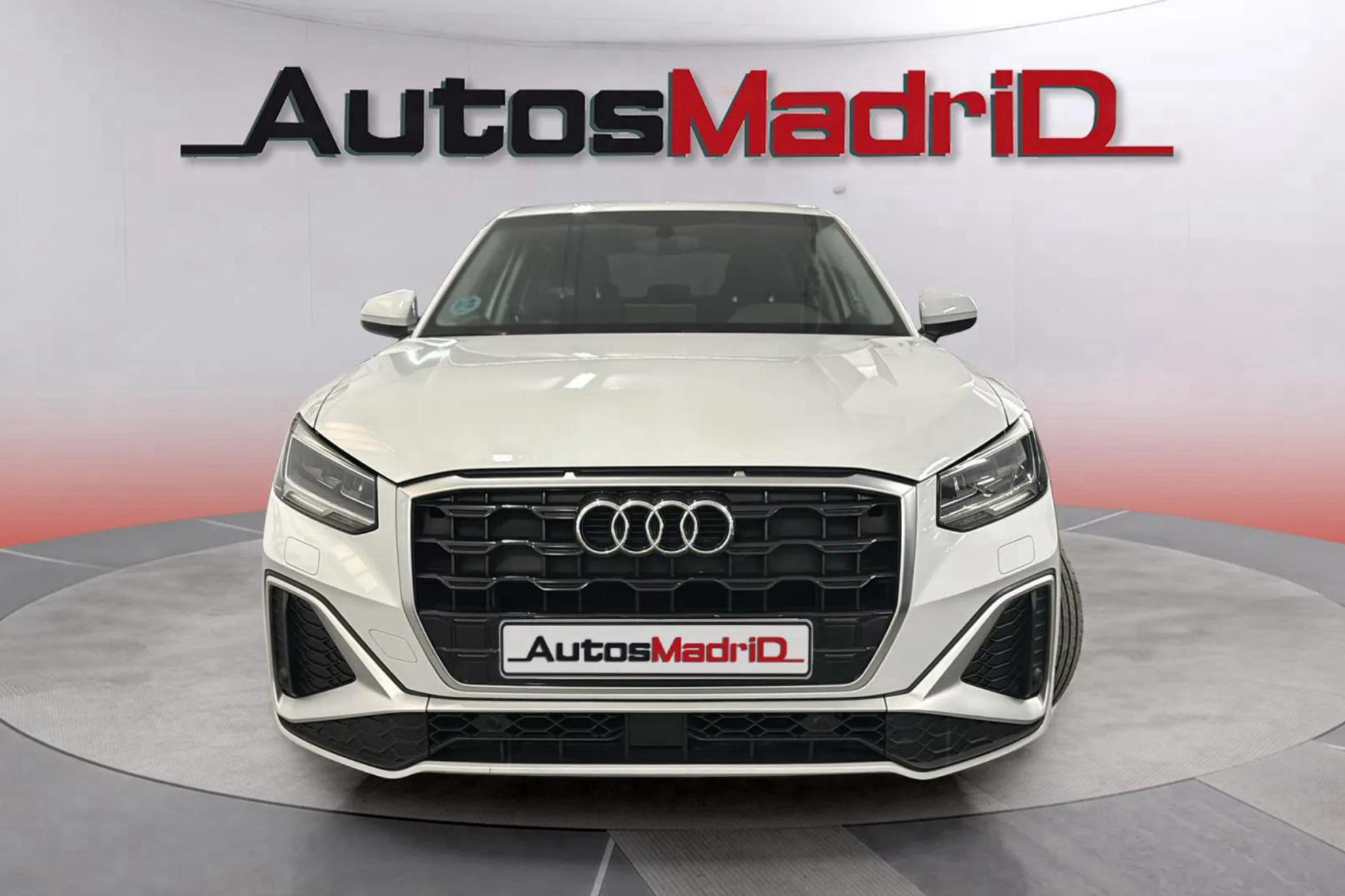 Audi Q2 S line 30 TDI - foto 2