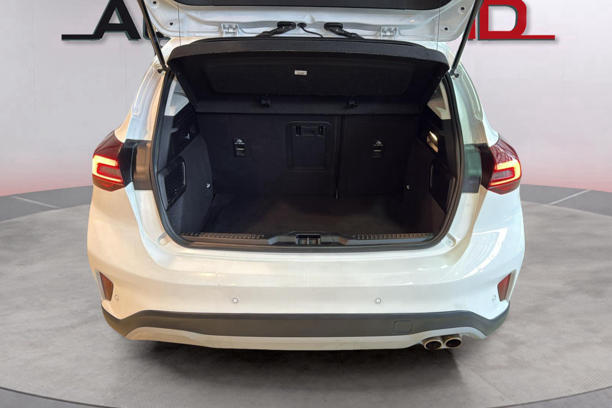 Ford Focus 1.0 EcoBoost MHEV Active SB - foto 7