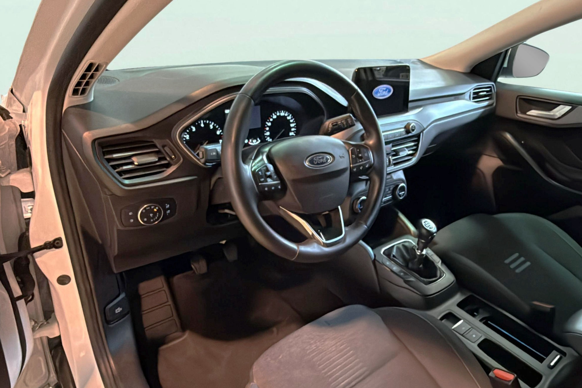 Ford Focus 1.0 EcoBoost MHEV Active SB - foto 11