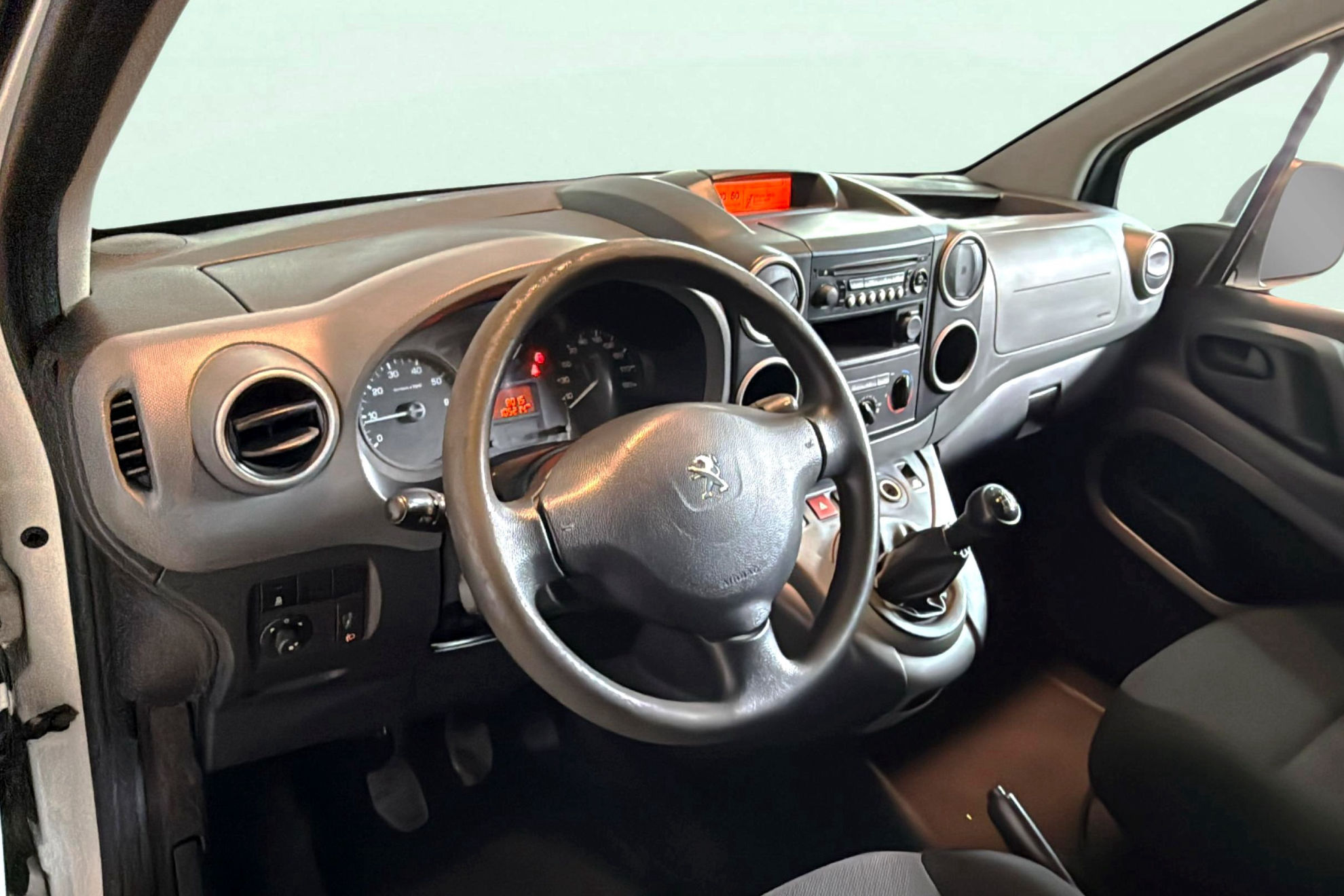 Peugeot Partner Premium Standard 600kg BlueHDi - foto 11