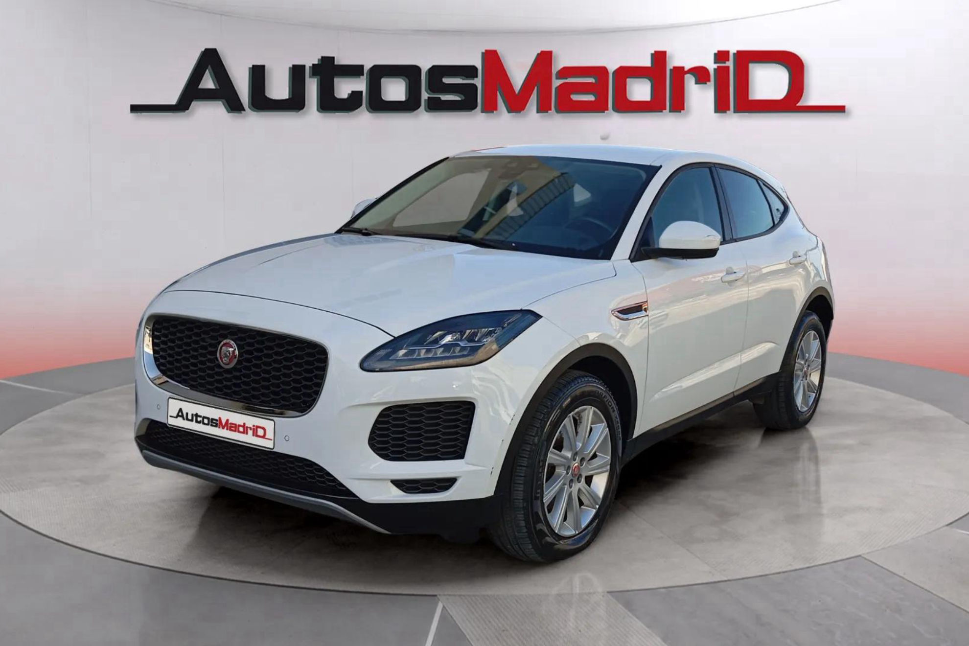 Jaguar E-Pace 2.0D - foto 2