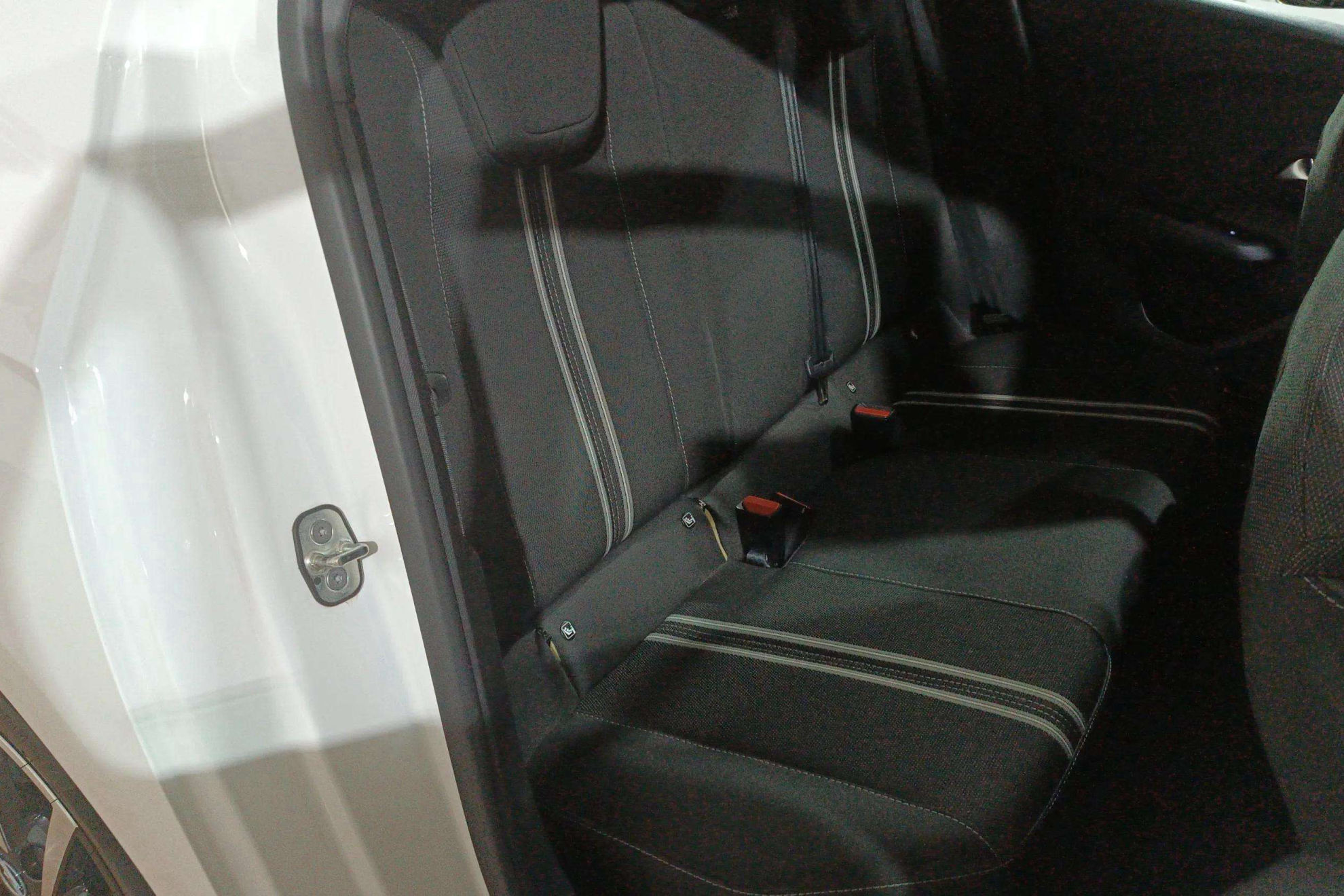 Opel Corsa 1.2T XHL GS - foto 15