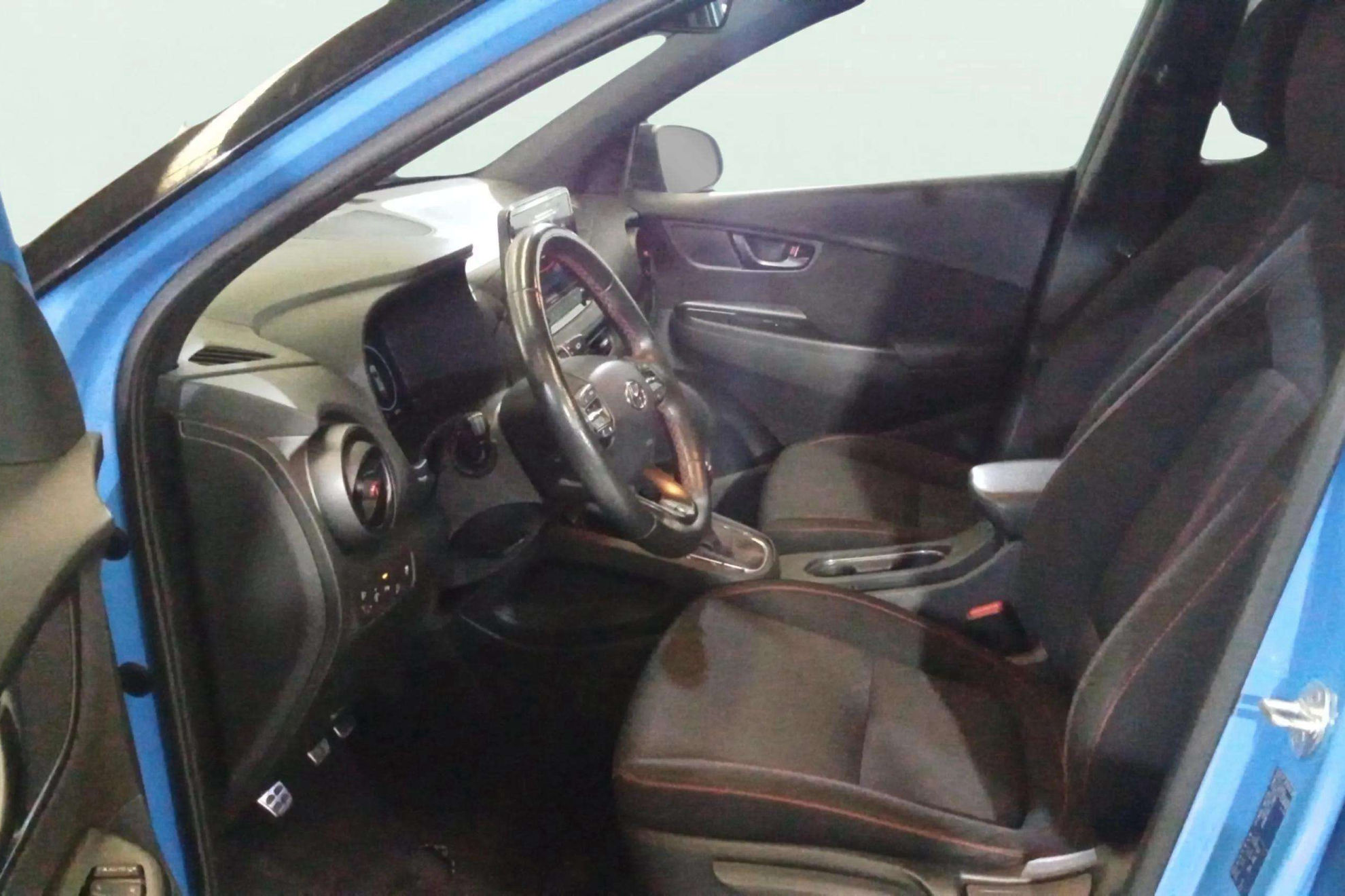 Hyundai Kona 1.0 T-GDi 48V Maxx 4x2 - foto 9