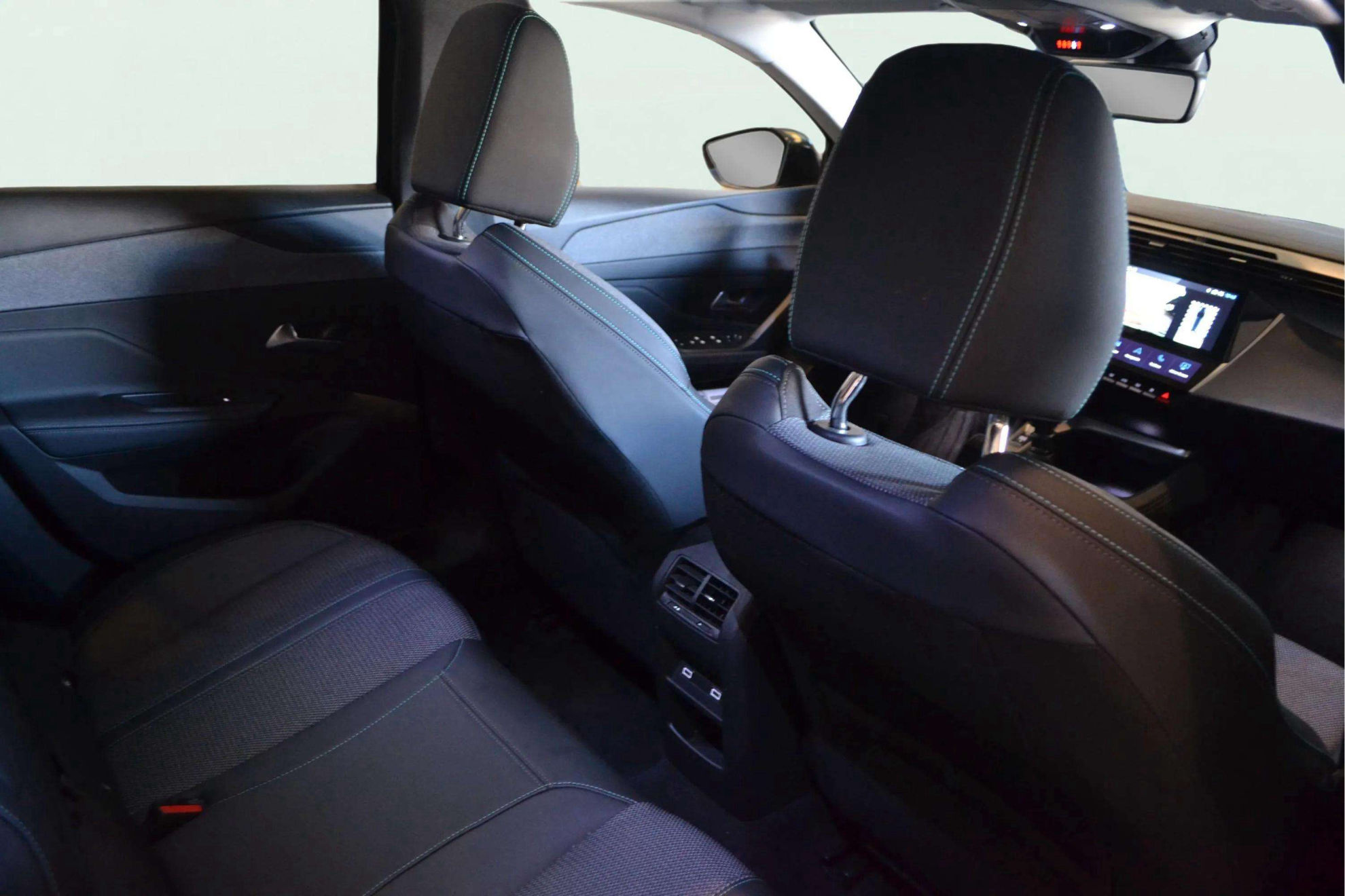Peugeot 308 Allure PureTech 130 - foto 11
