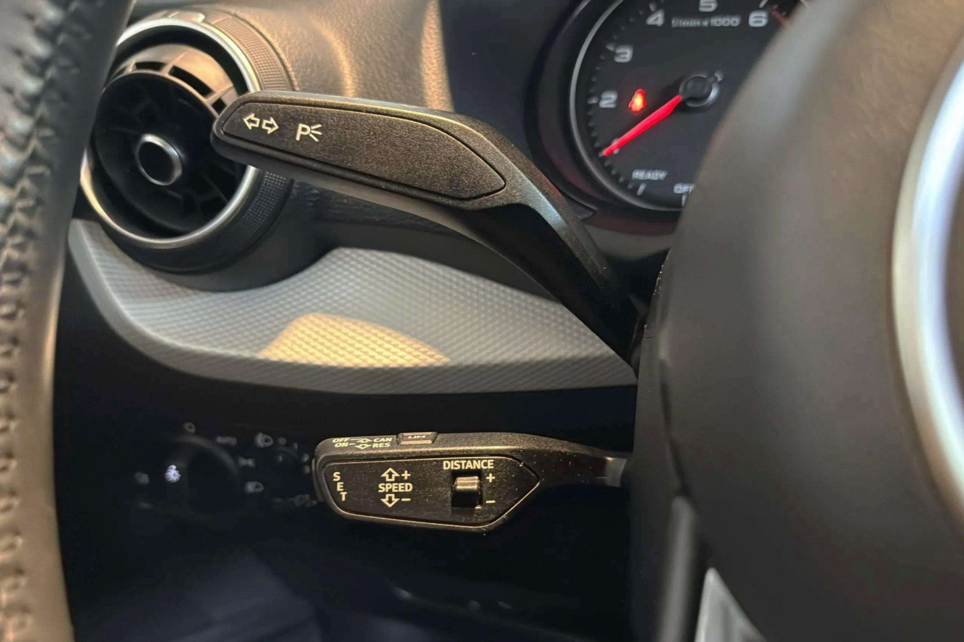 Audi Q2 Design 30 TFSI - foto 17