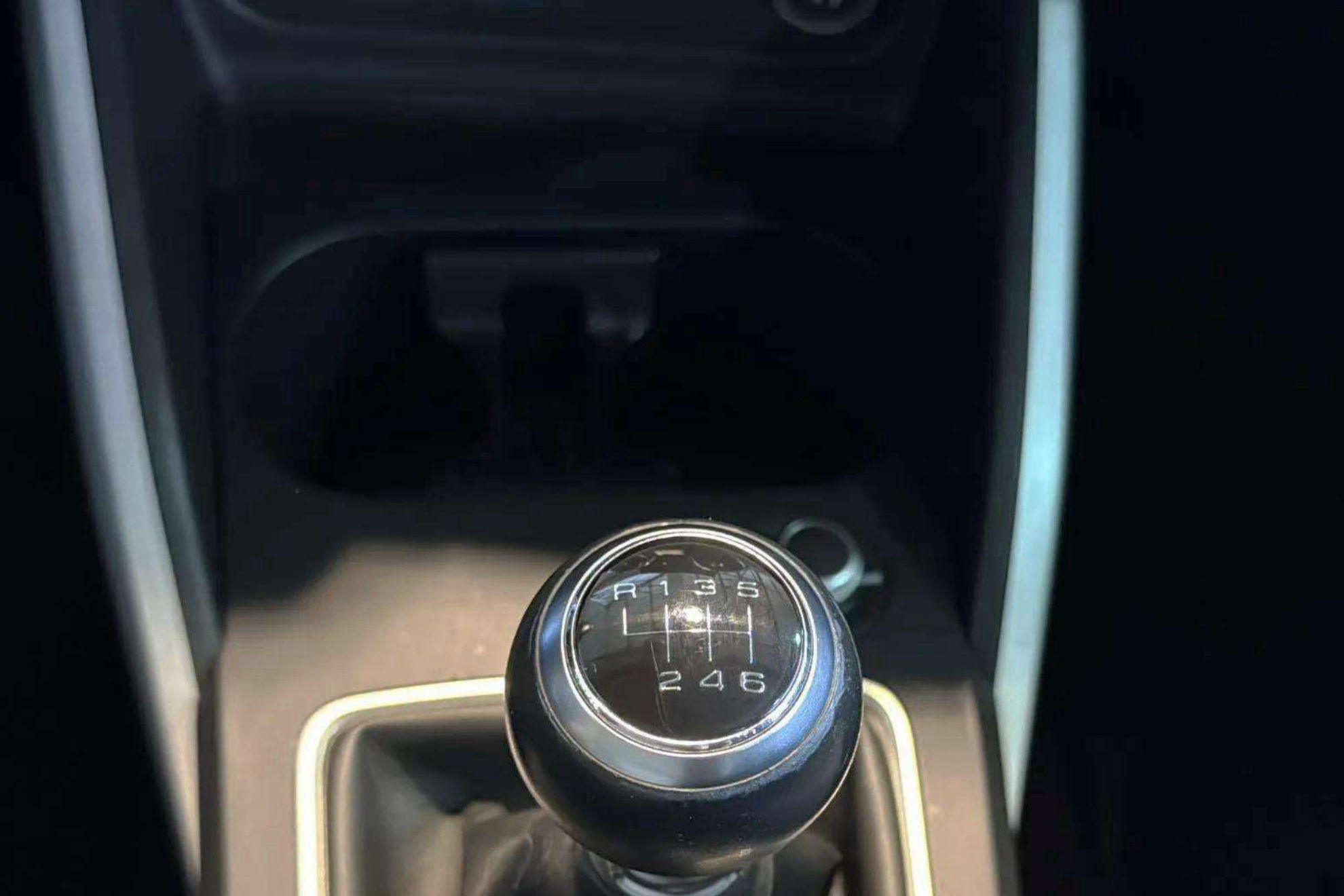 Audi Q2 Design 30 TFSI - foto 25