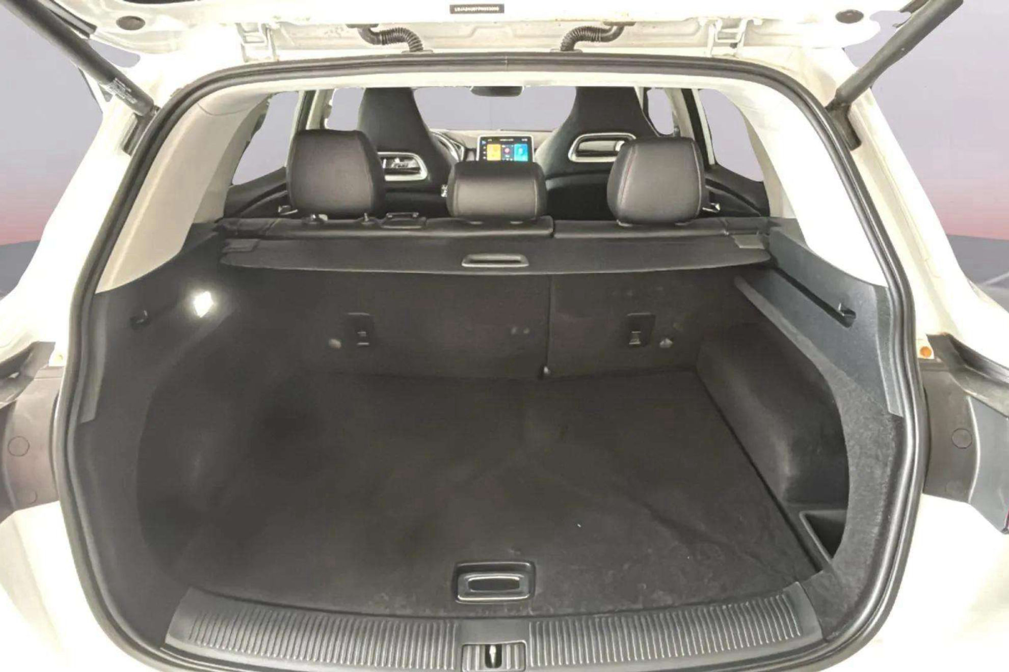 MG HS 1.5 Turbo GDI Luxury DCT - foto 9