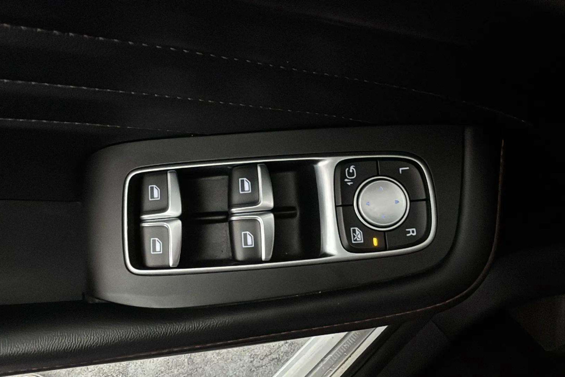 MG HS 1.5 Turbo GDI Luxury DCT - foto 19