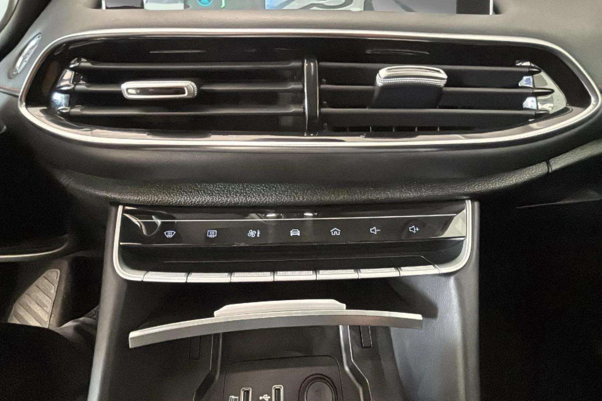 MG HS 1.5 Turbo GDI Luxury DCT - foto 23