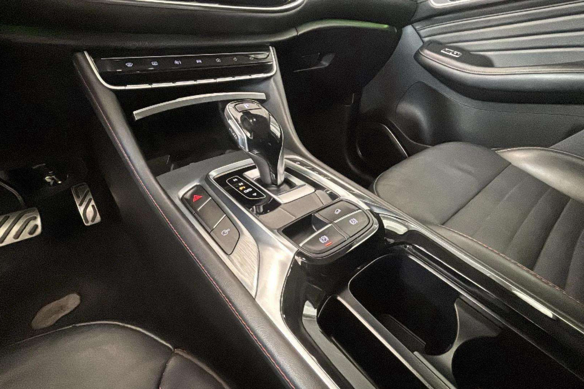 MG HS 1.5 Turbo GDI Luxury DCT - foto 24