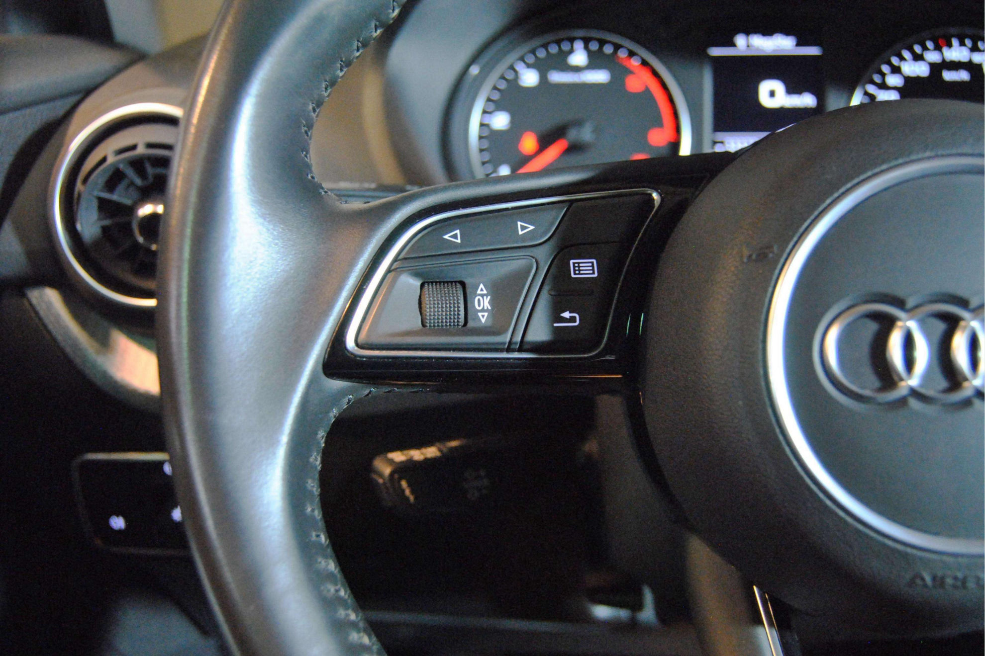 Audi Q2 Advanced 30 TDI S tronic - foto 21