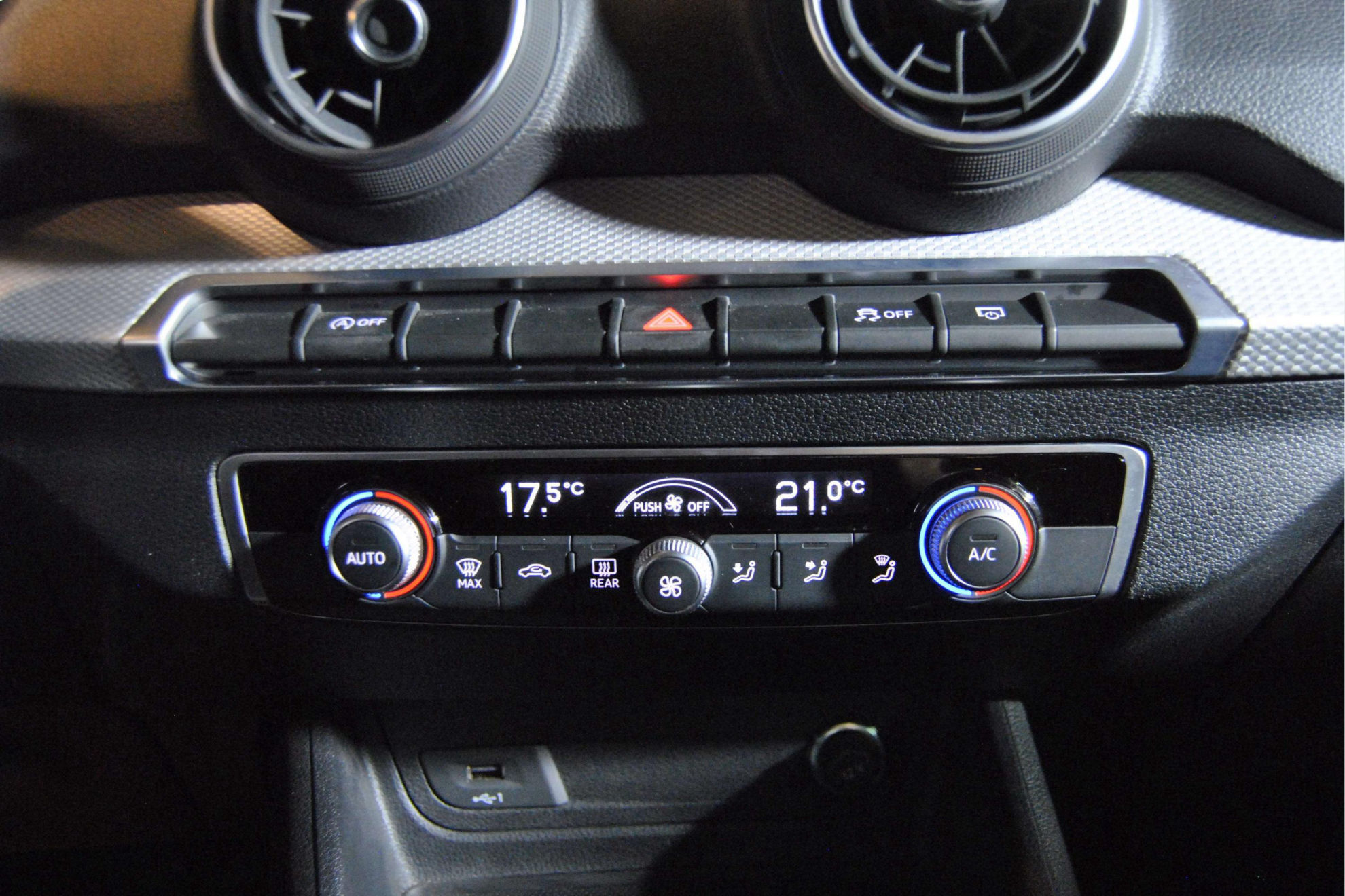 Audi Q2 Advanced 30 TDI S tronic - foto 24