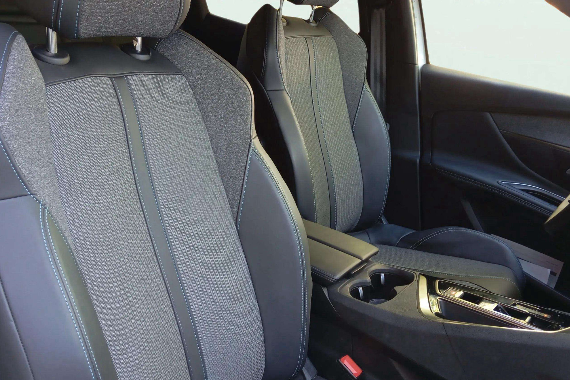 Peugeot 3008 225 e-EAT8 Allure Pack - foto 10