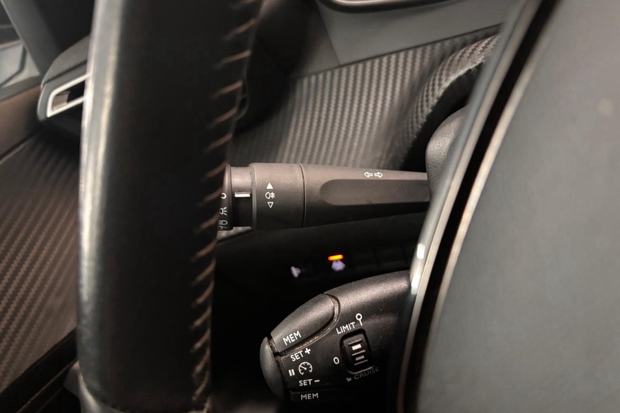 Peugeot 3008 225 e-EAT8 Allure Pack - foto 21