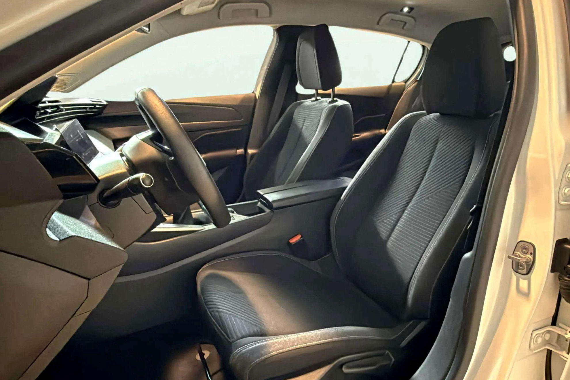 Peugeot 308 Active PureTech 130 - foto 12