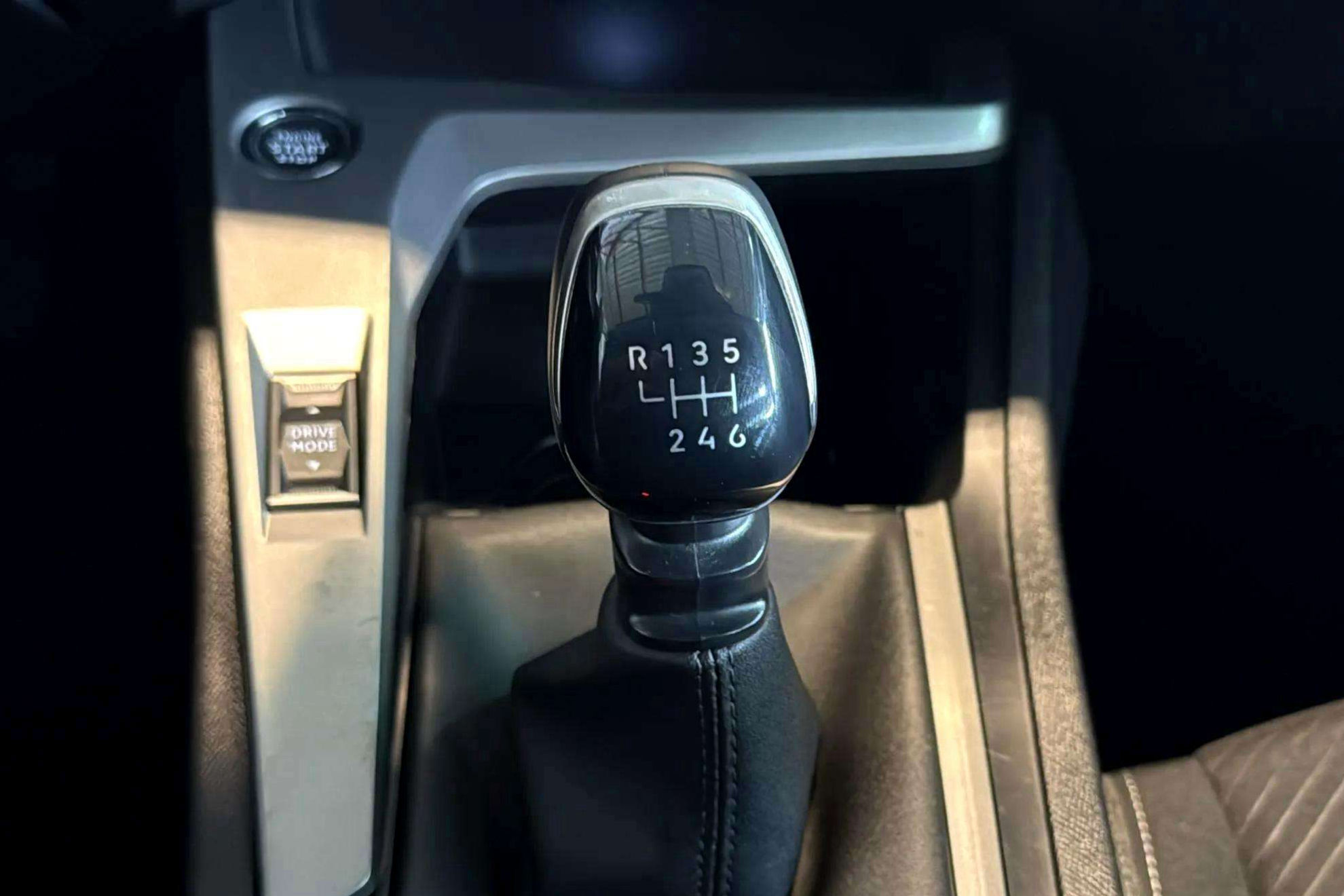Peugeot 308 Active PureTech 130 - foto 23