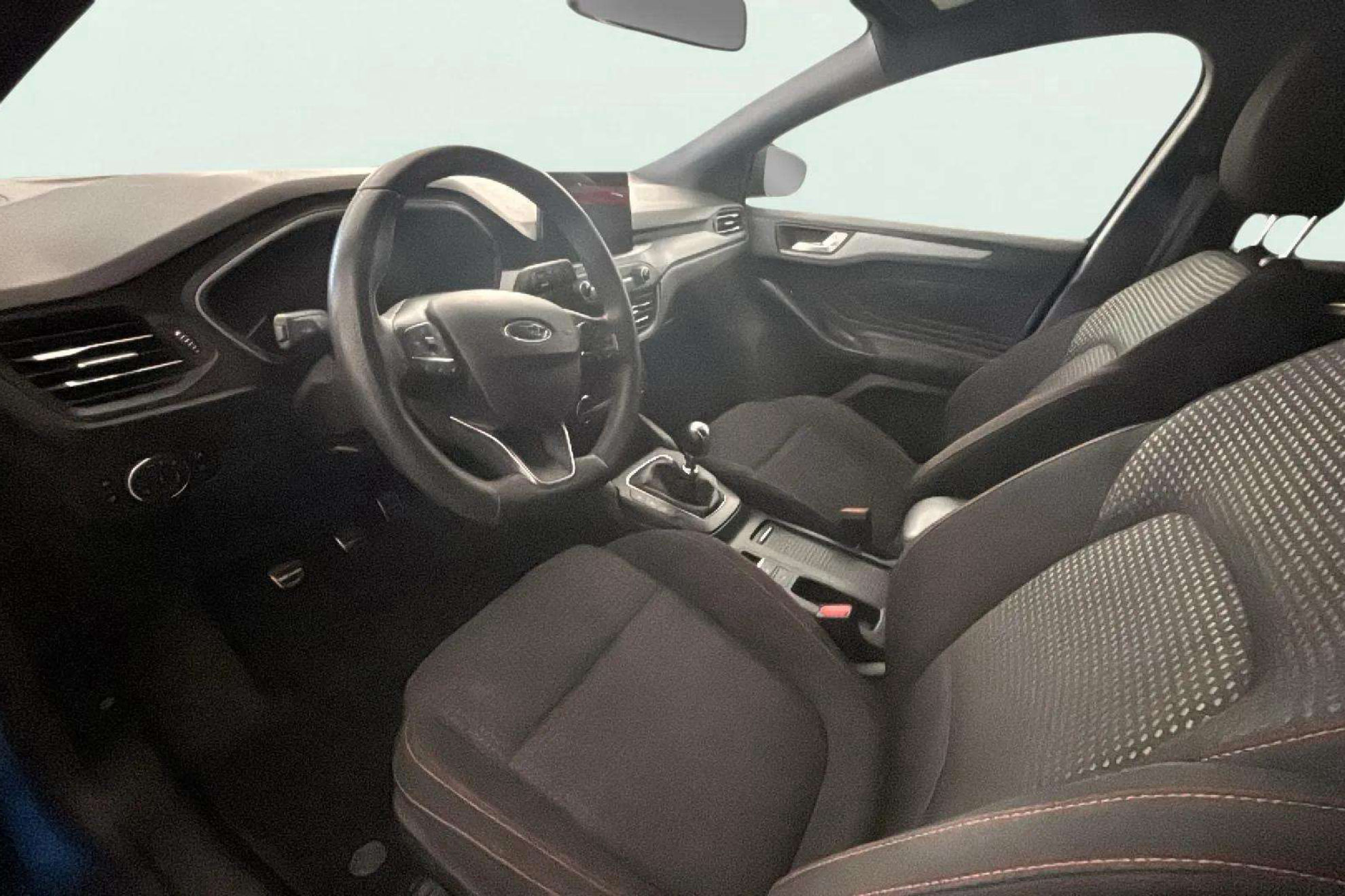 Ford Focus 1.0 EcoBoost MHEV ST-Line - foto 13