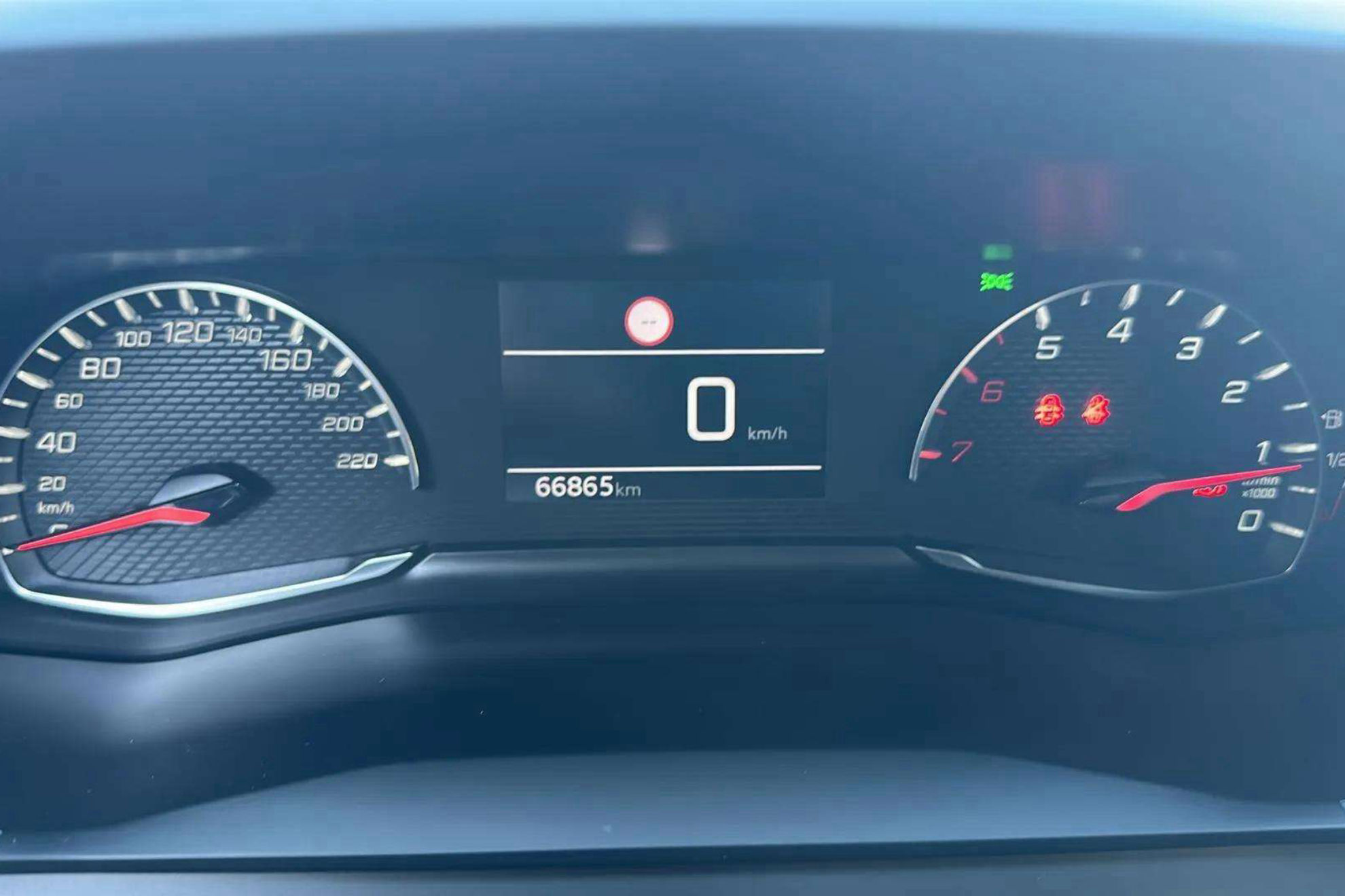 Peugeot 2008 Active Pack BlueHDi - foto 12