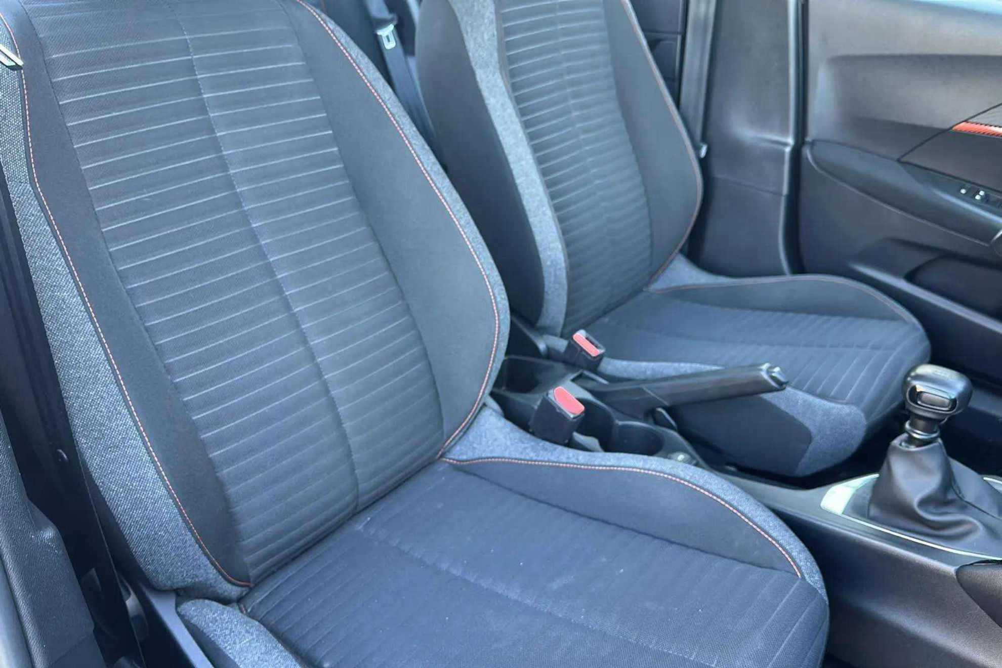 Peugeot 2008 Active Pack BlueHDi - foto 13
