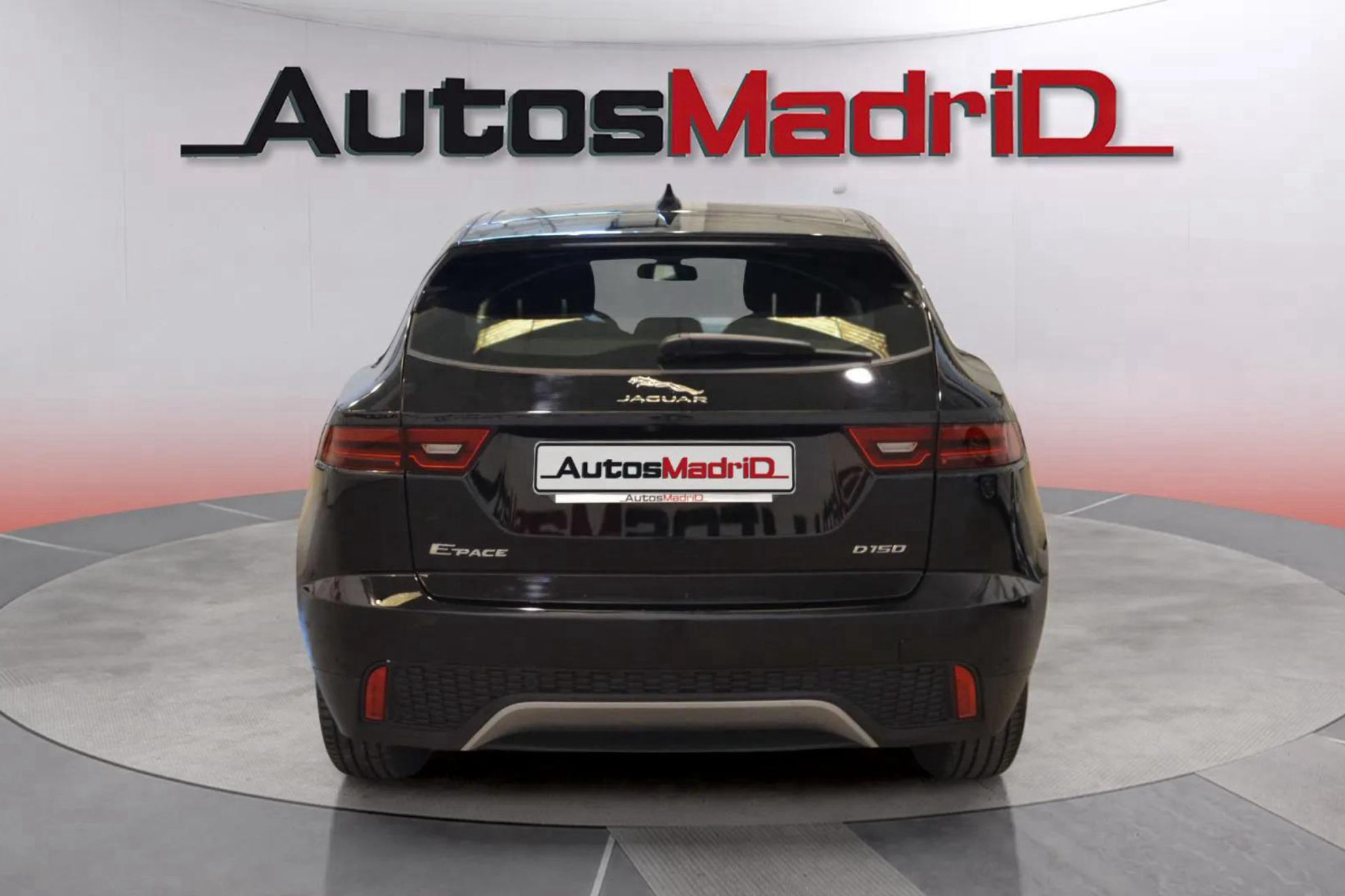 Jaguar E-Pace 2.0D - foto 6