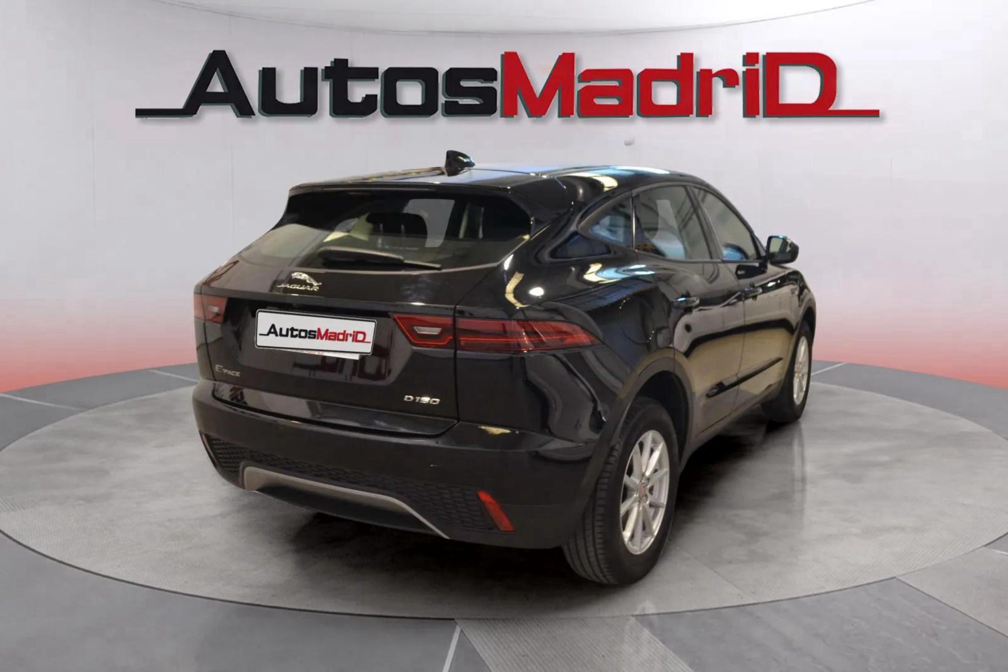 Jaguar E-Pace 2.0D - foto 7