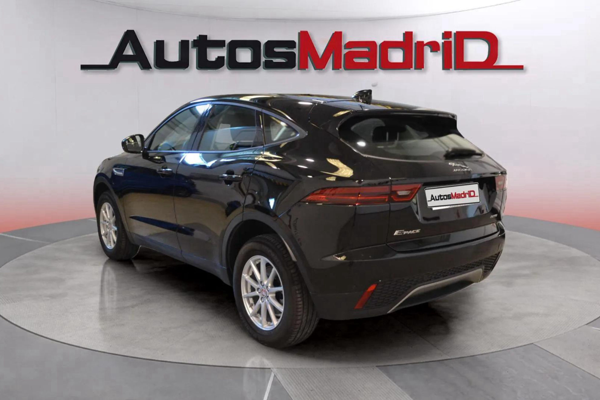 Jaguar E-Pace 2.0D - foto 5