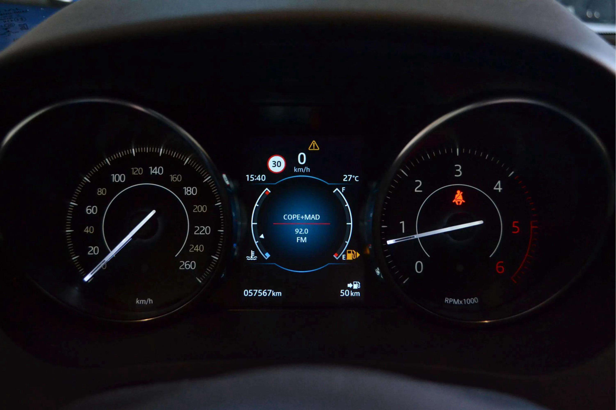 Jaguar E-Pace 2.0D - foto 24