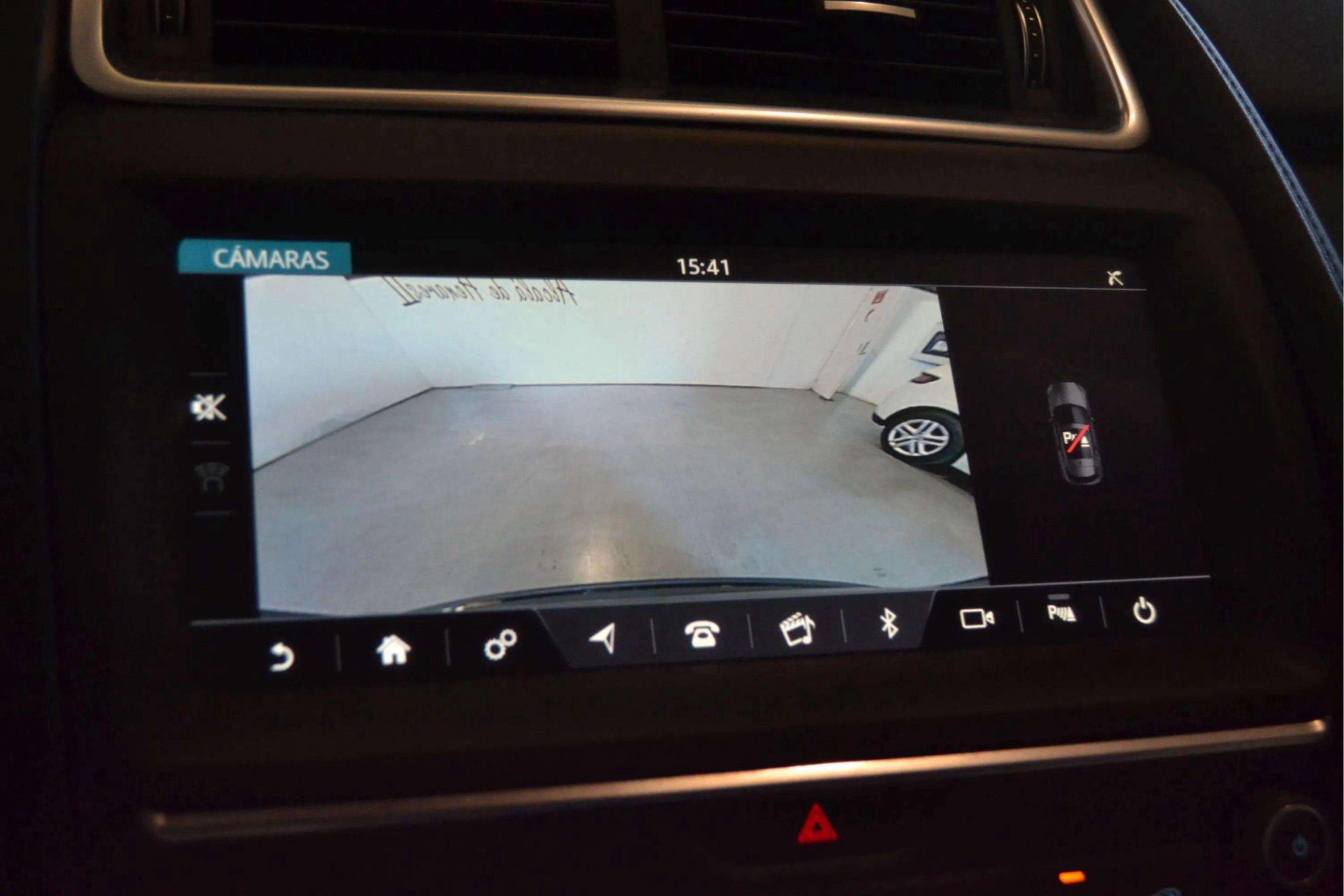 Jaguar E-Pace 2.0D - foto 31
