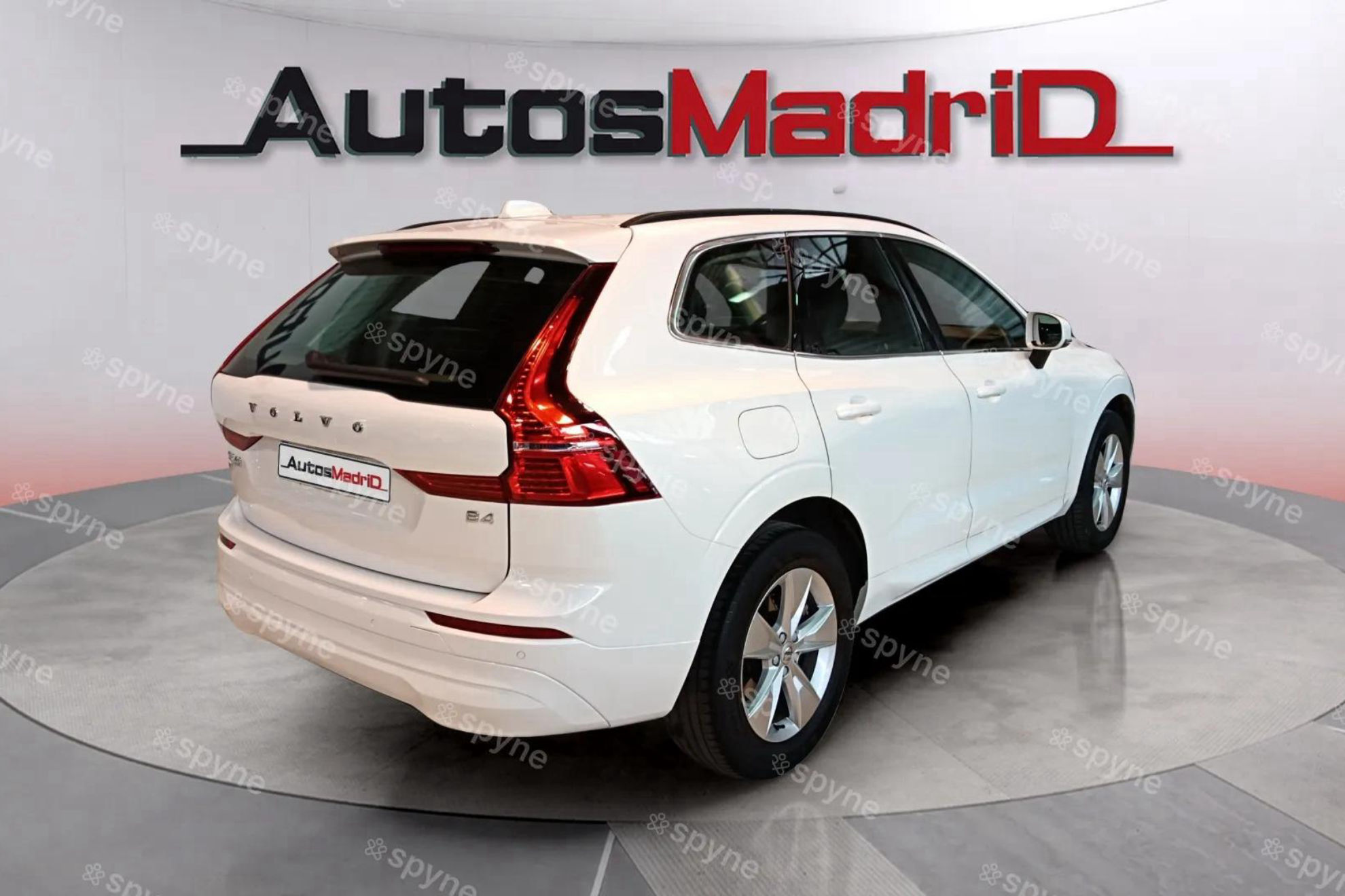 Volvo XC60 2.0 B4 D Core - foto 9