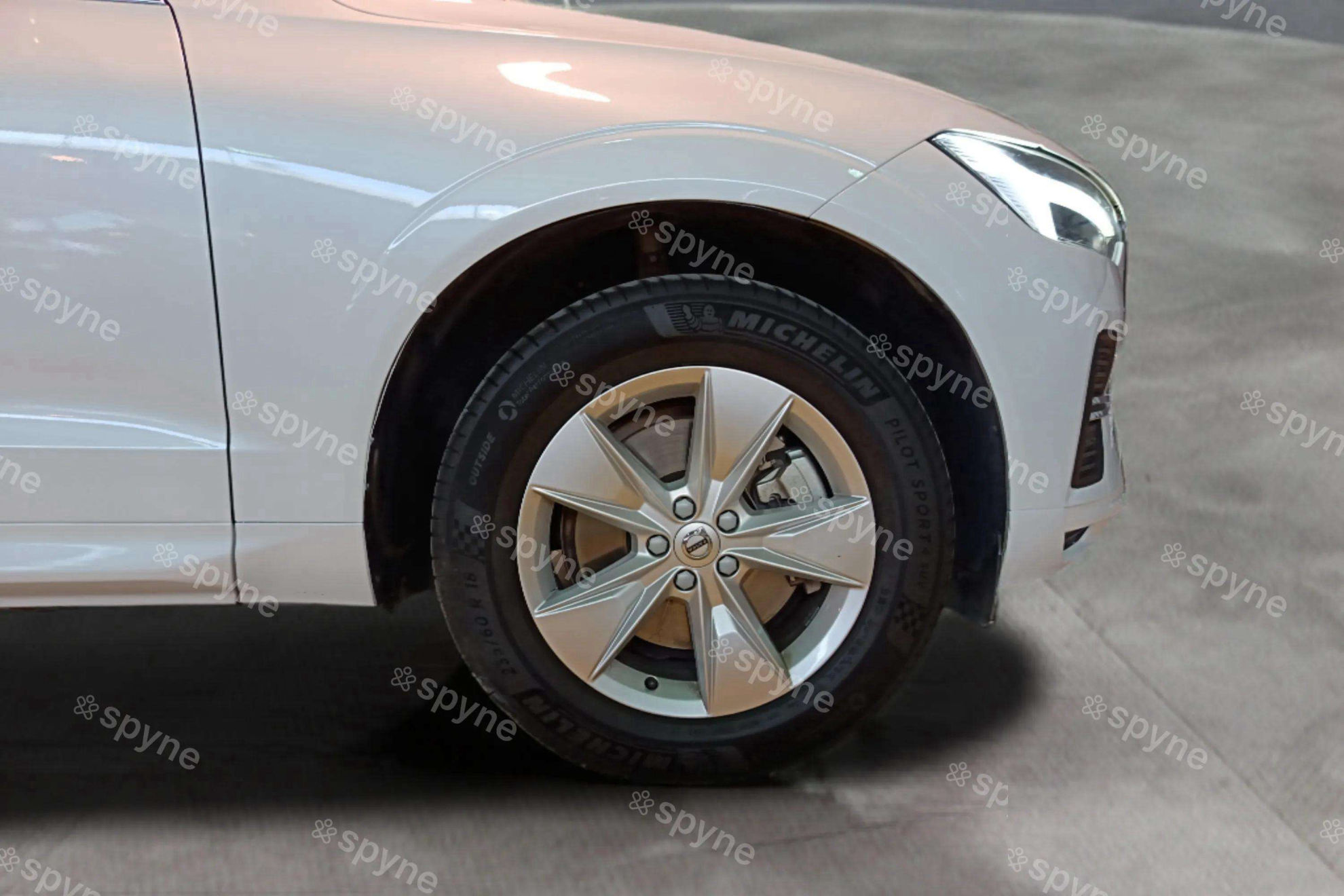 Volvo XC60 2.0 B4 D Core - foto 11
