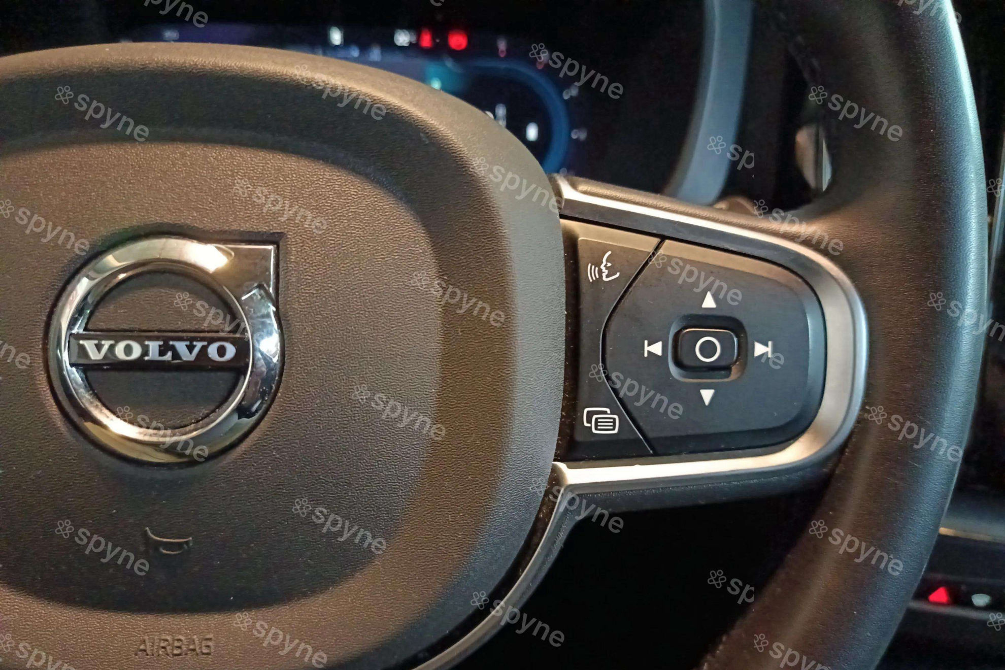 Volvo XC60 2.0 B4 D Core - foto 20