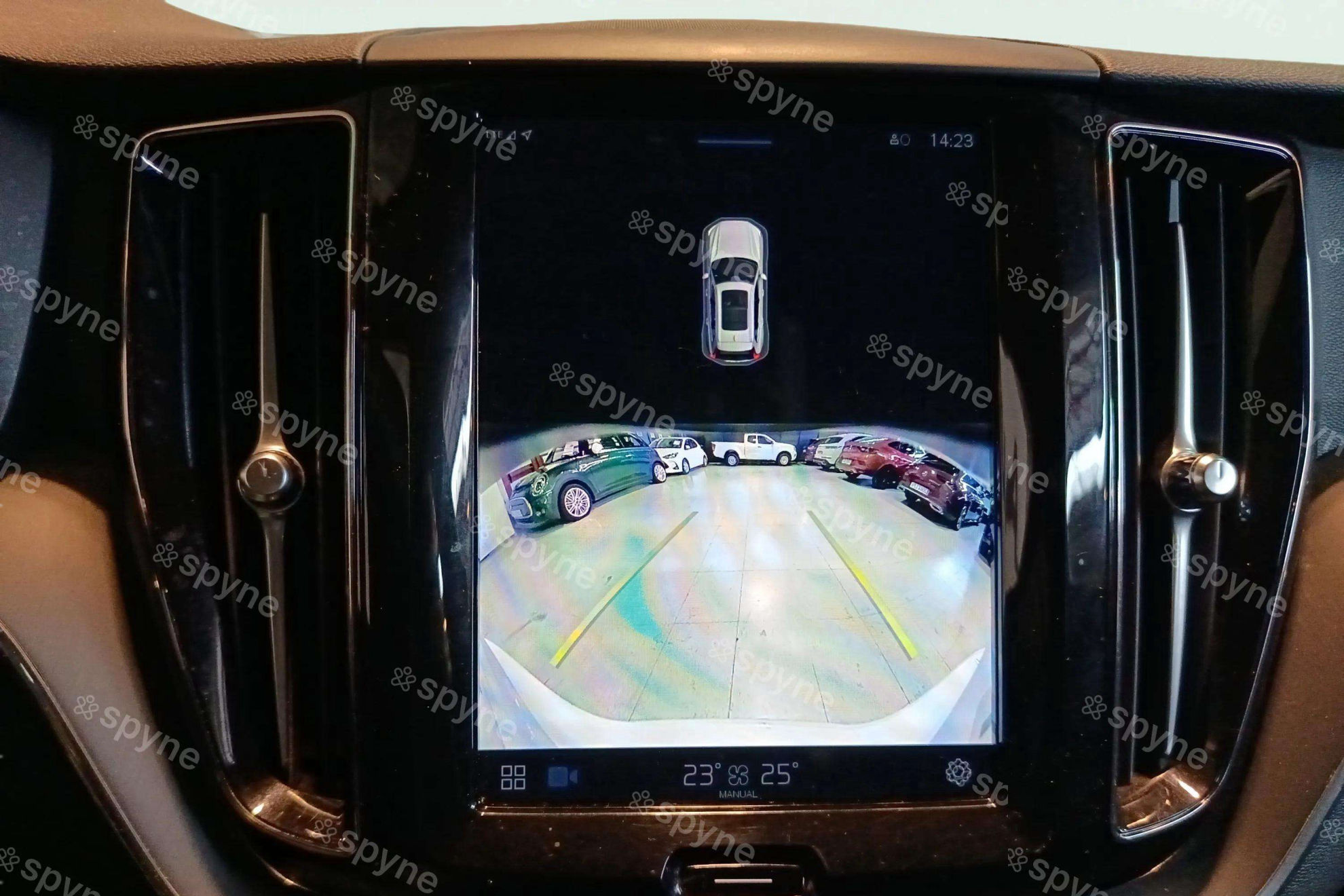 Volvo XC60 2.0 B4 D Core - foto 25