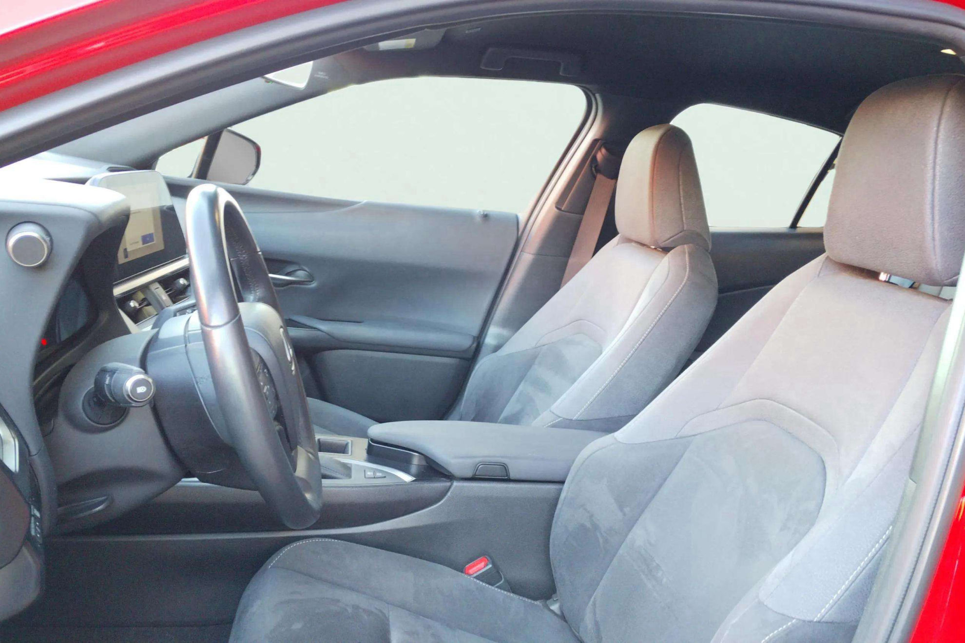Lexus UX 2.0 250h Business - foto 11
