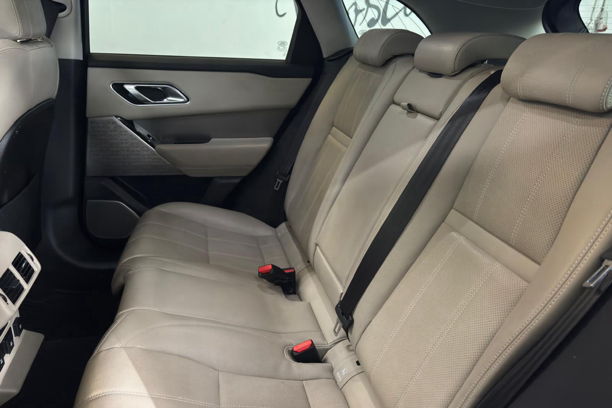 Land Rover Range Rover Velar 2.0 D240 SE 4WD - foto 15