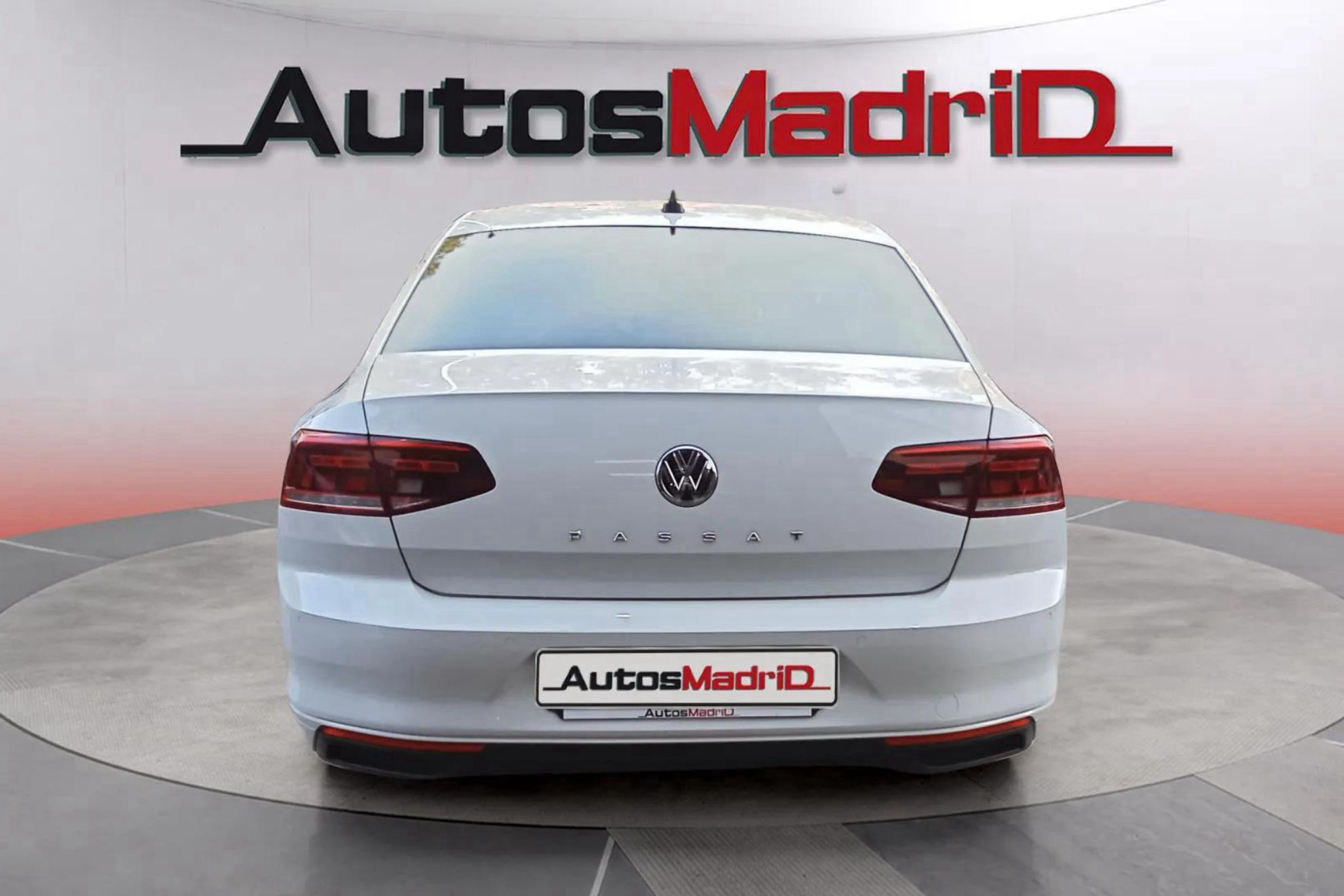 Volkswagen Passat 1.6 TDI DSG - foto 5