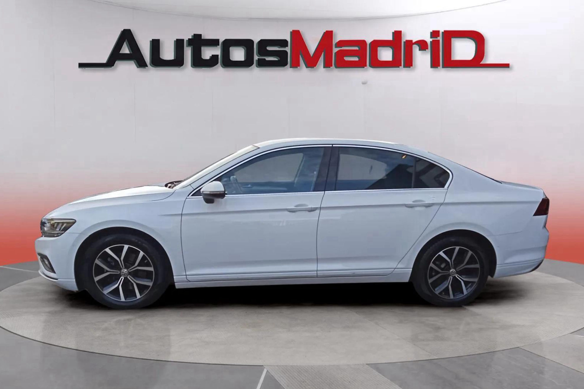 Volkswagen Passat 1.6 TDI DSG - foto 3