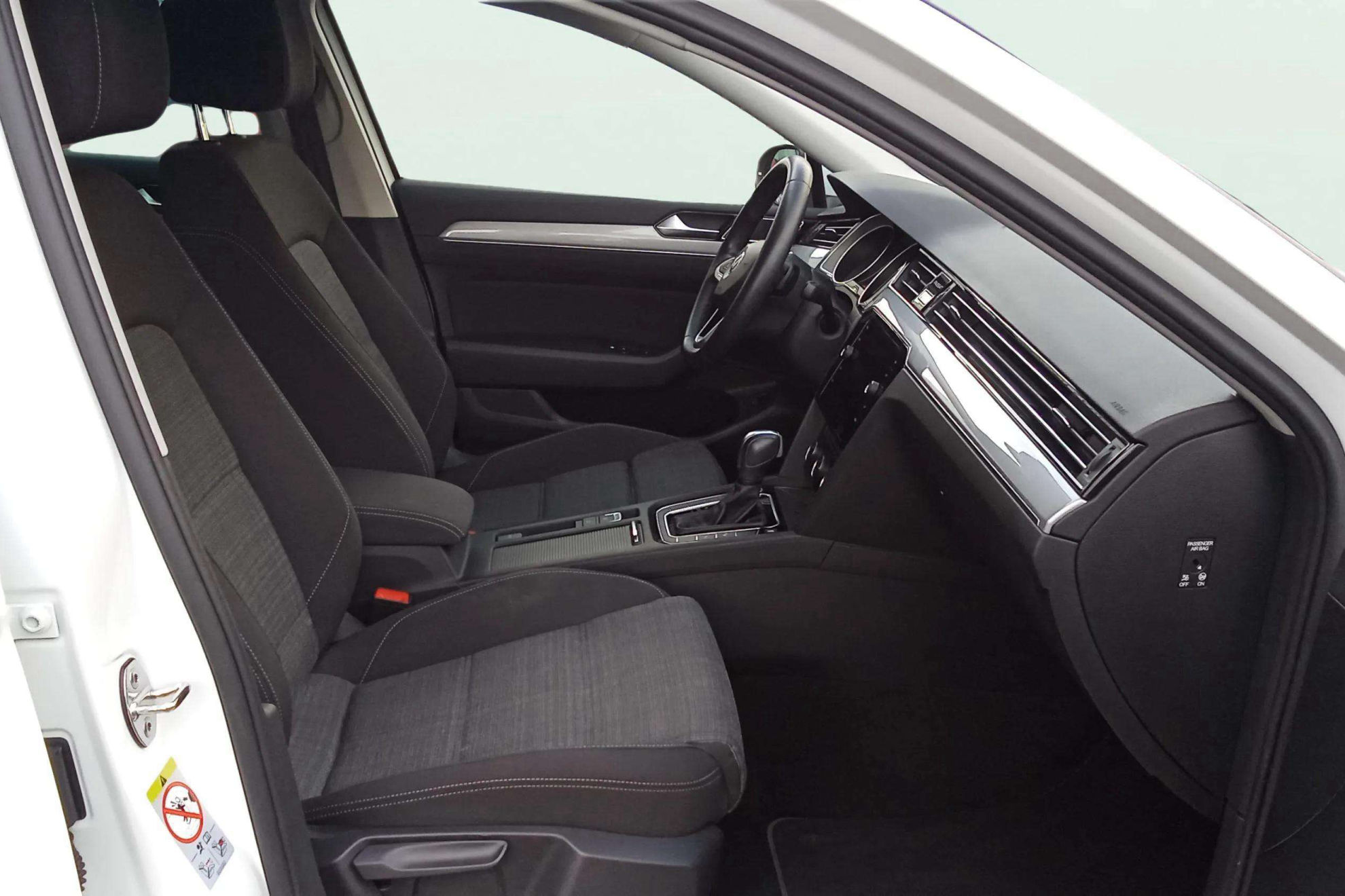 Volkswagen Passat 1.6 TDI DSG - foto 20