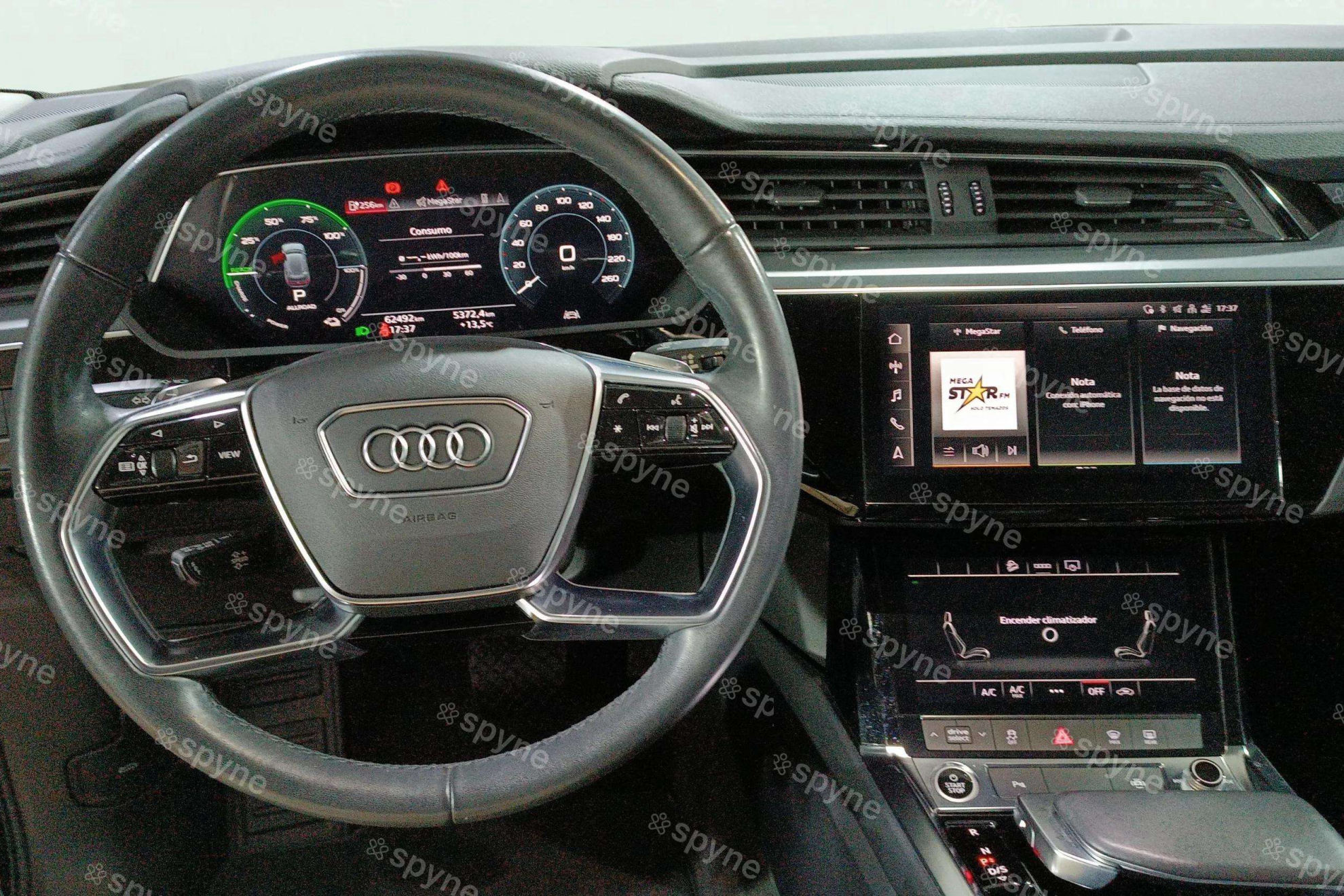 Audi e-tron 50 quattro - foto 12