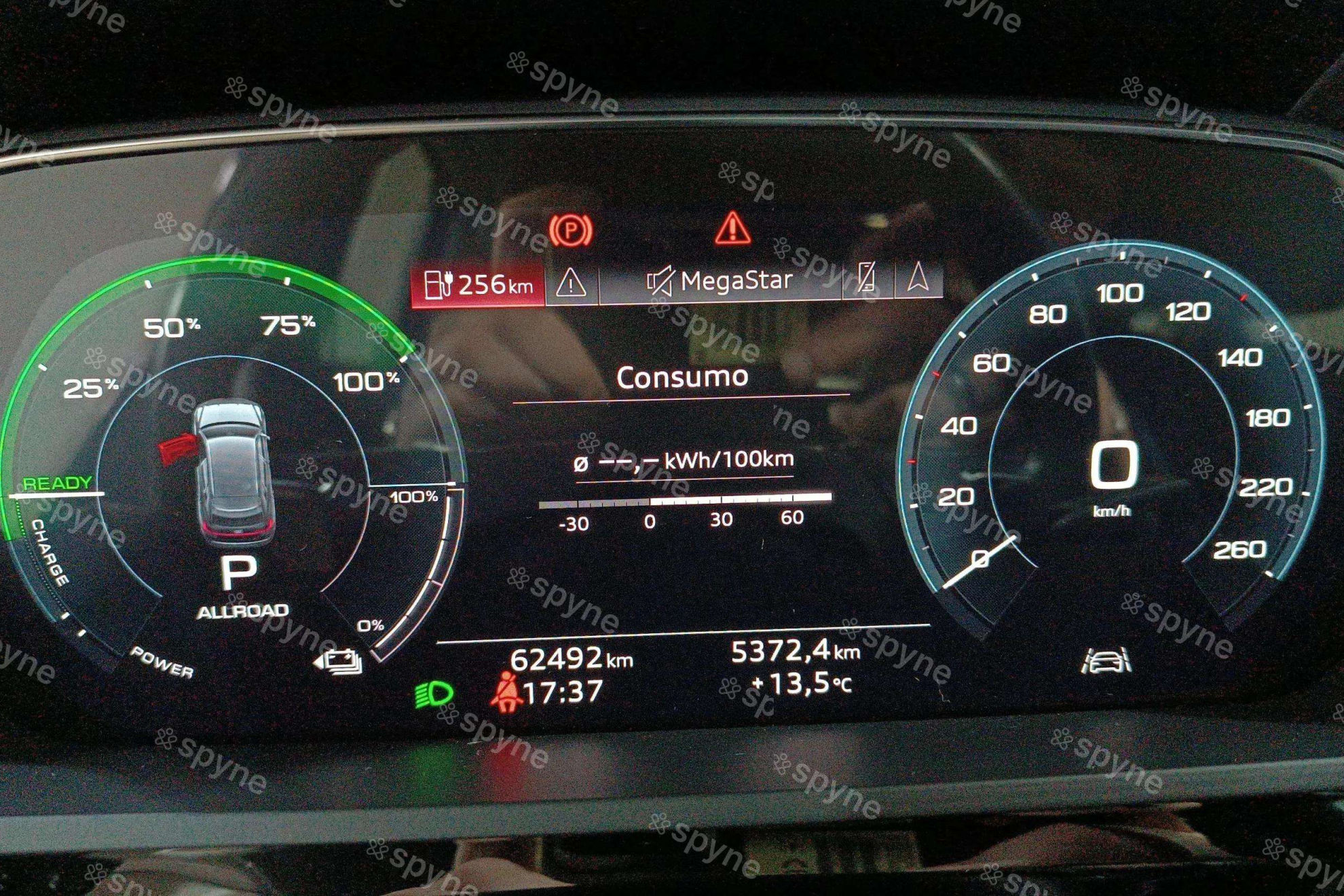Audi e-tron 50 quattro - foto 13