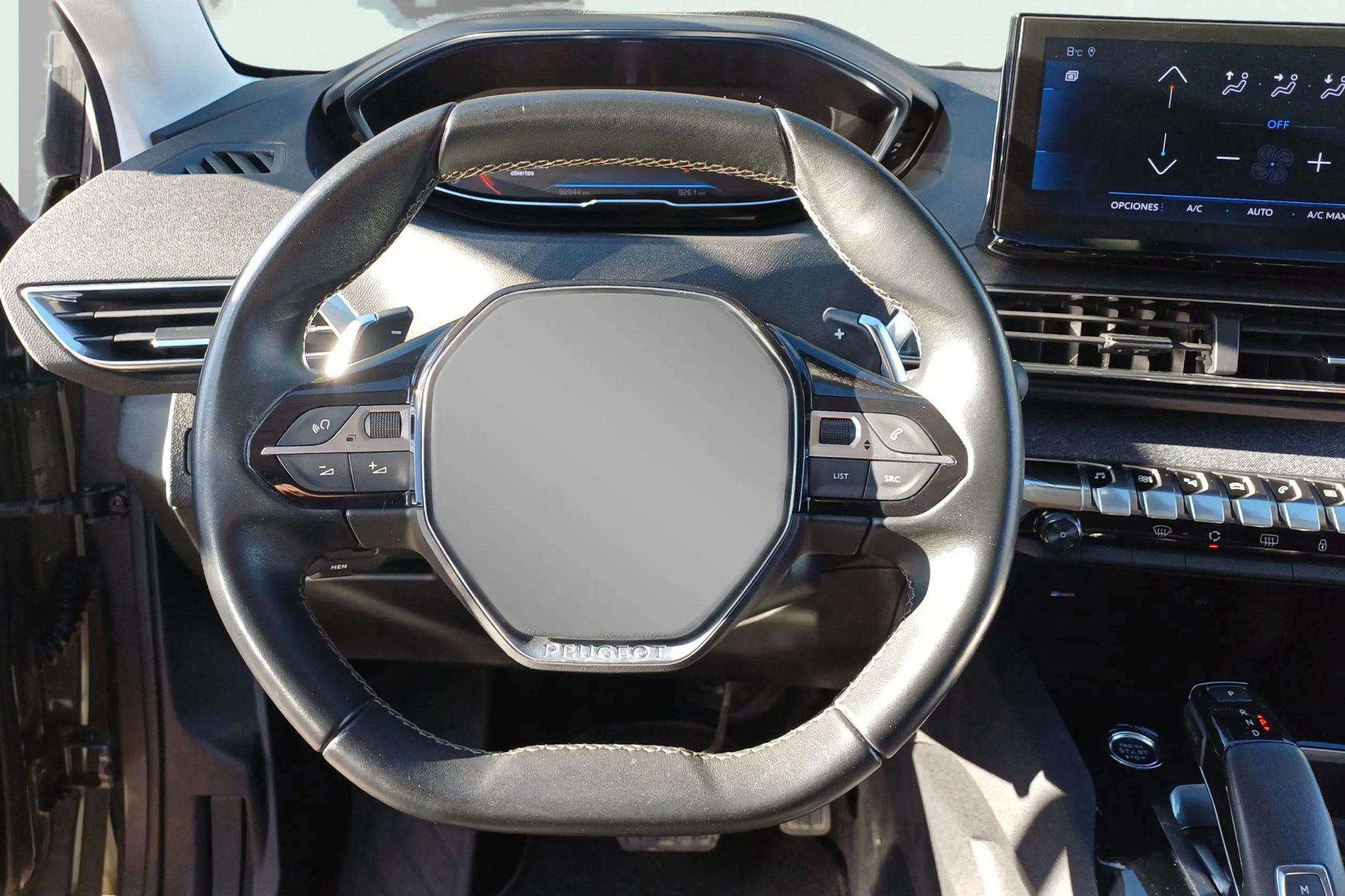 Peugeot 3008 1.5 BlueHDi Allure EAT8 - foto 25