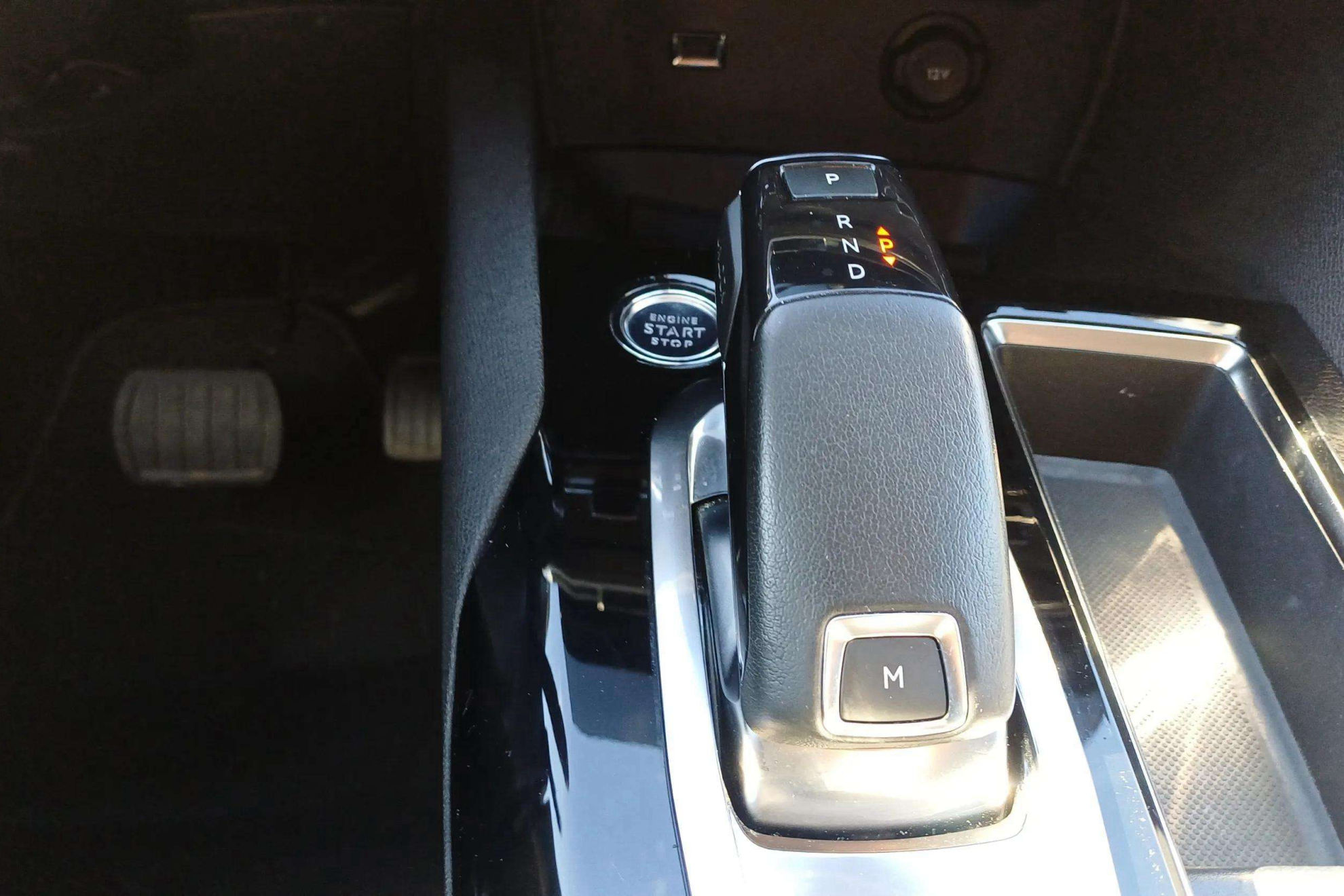 Peugeot 3008 1.5 BlueHDi Allure EAT8 - foto 31