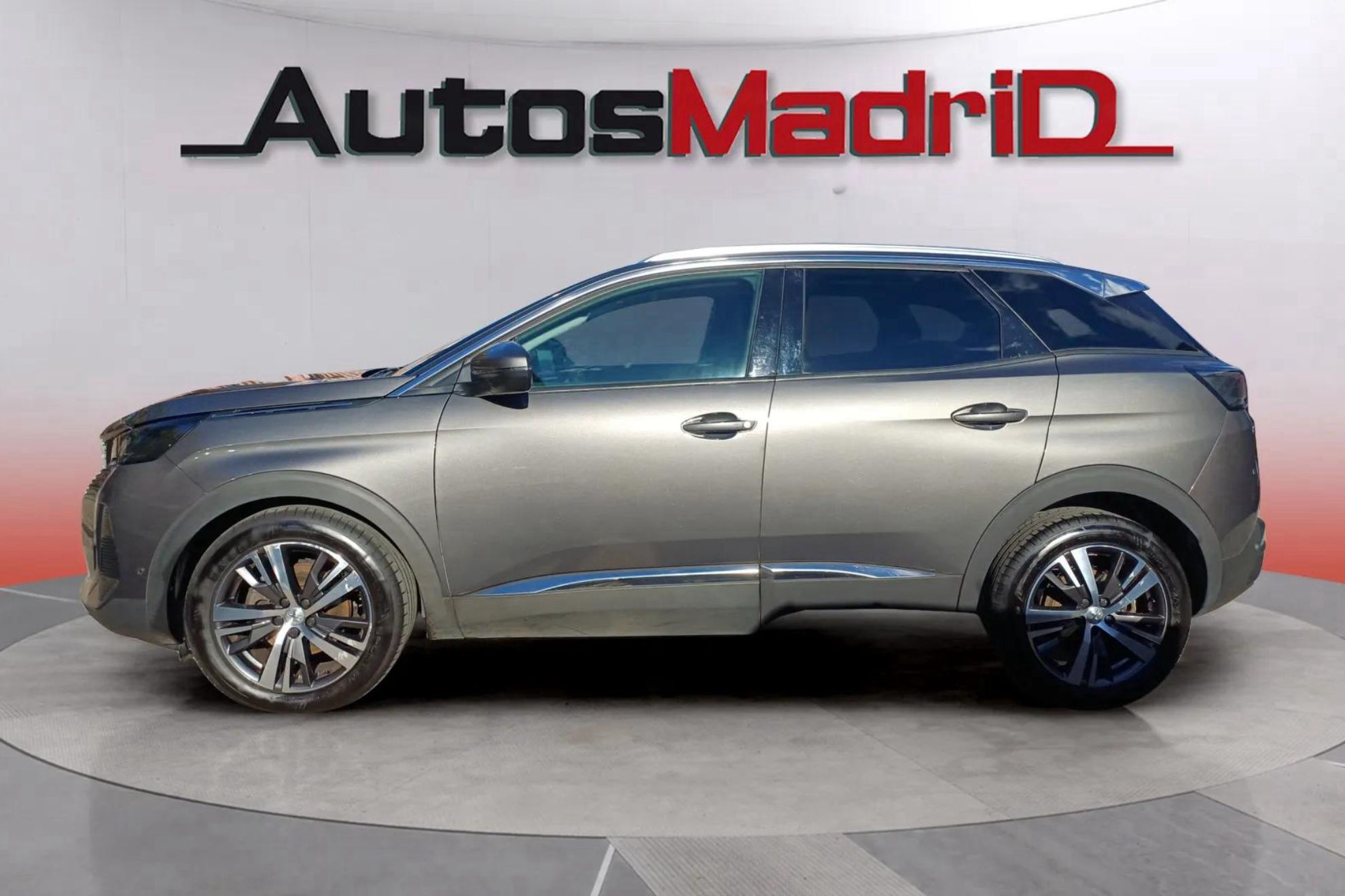 Peugeot 3008 1.5 BlueHDi Allure EAT8 - foto 4