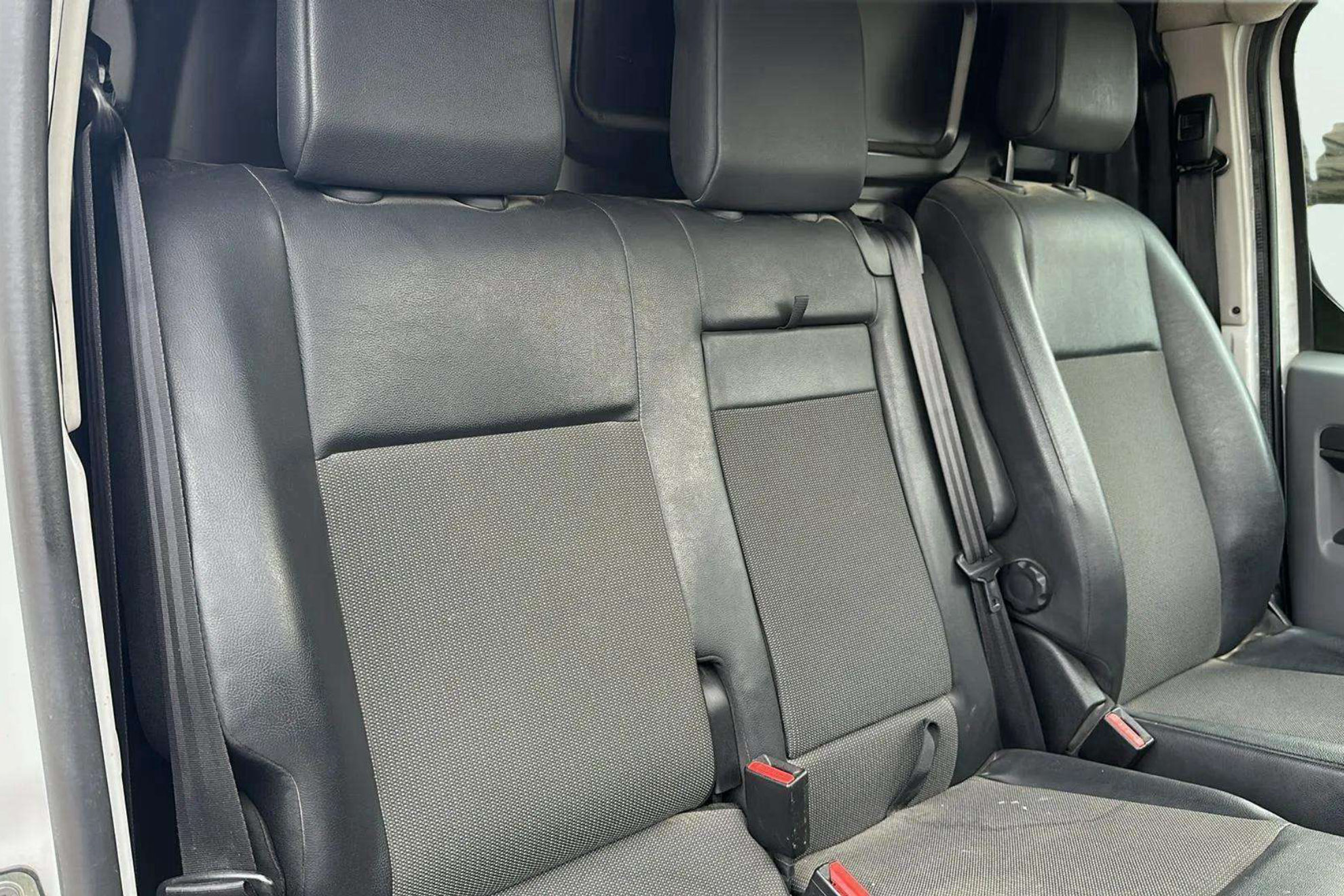 Opel Vivaro 1.5 Diésel M Std Select DC - foto 13