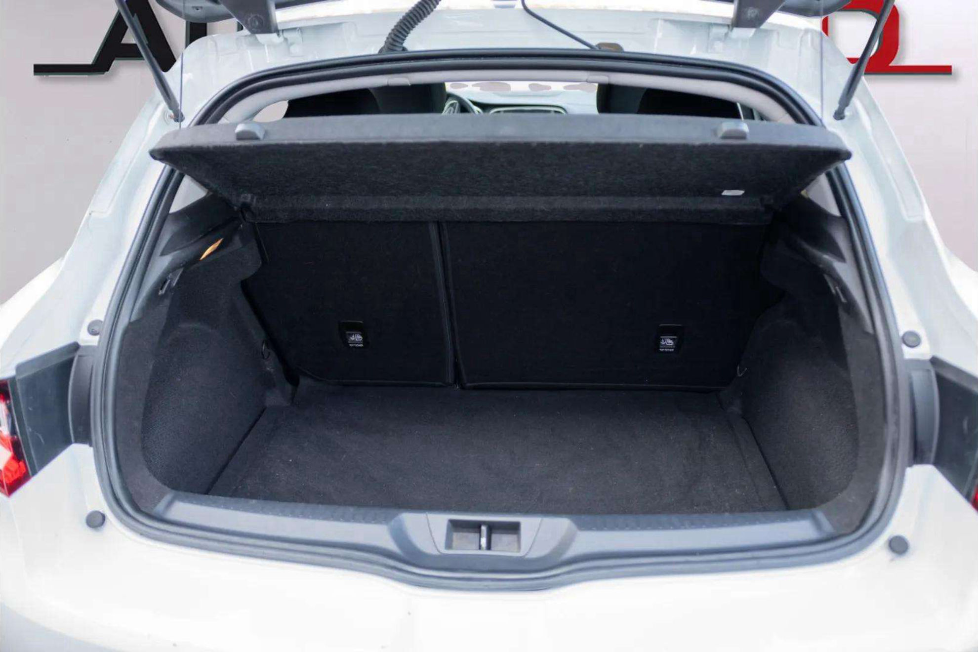Renault Mégane S.T. Life TCe GPF 18 - foto 9