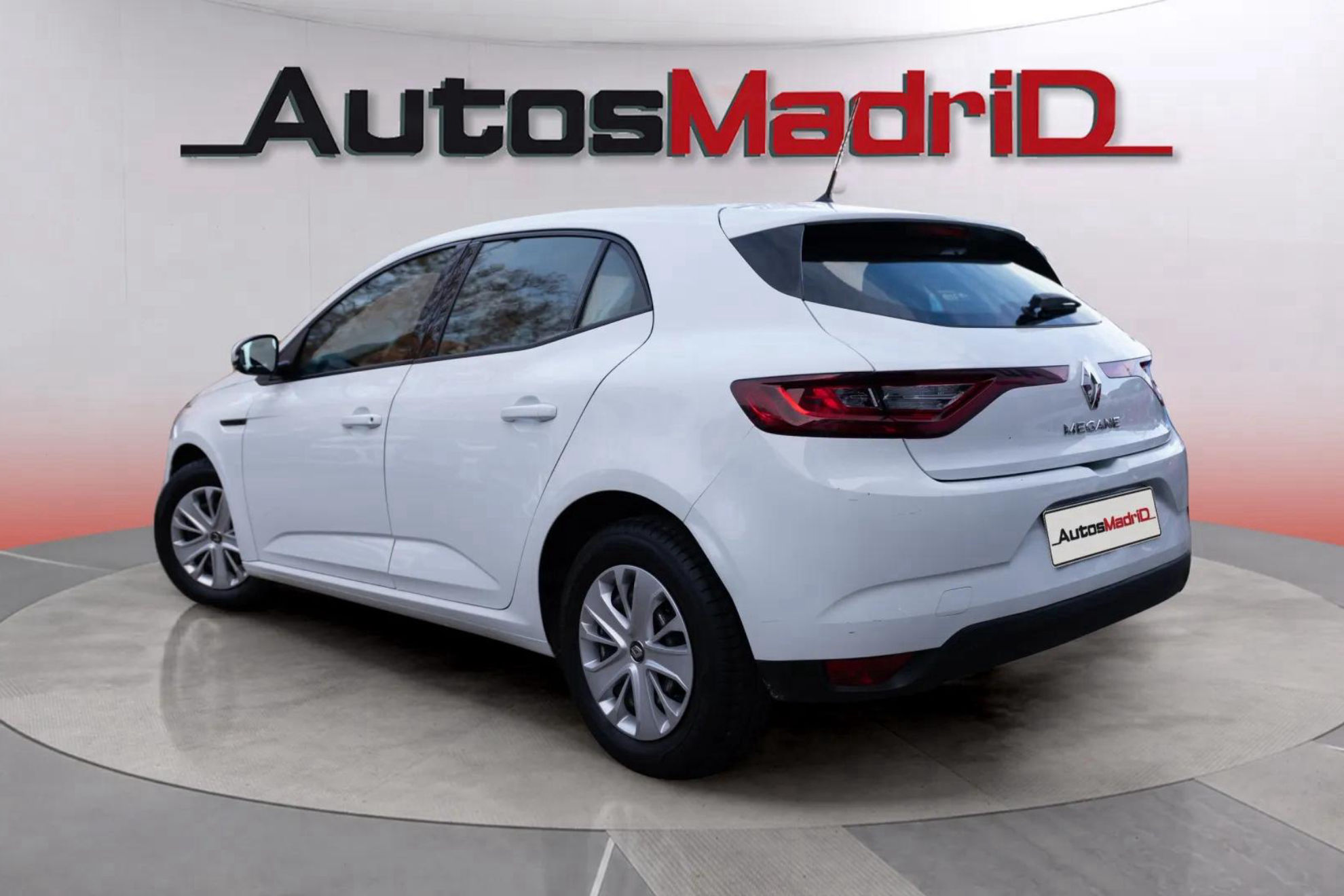 Renault Mégane S.T. Life TCe GPF 18 - foto 4