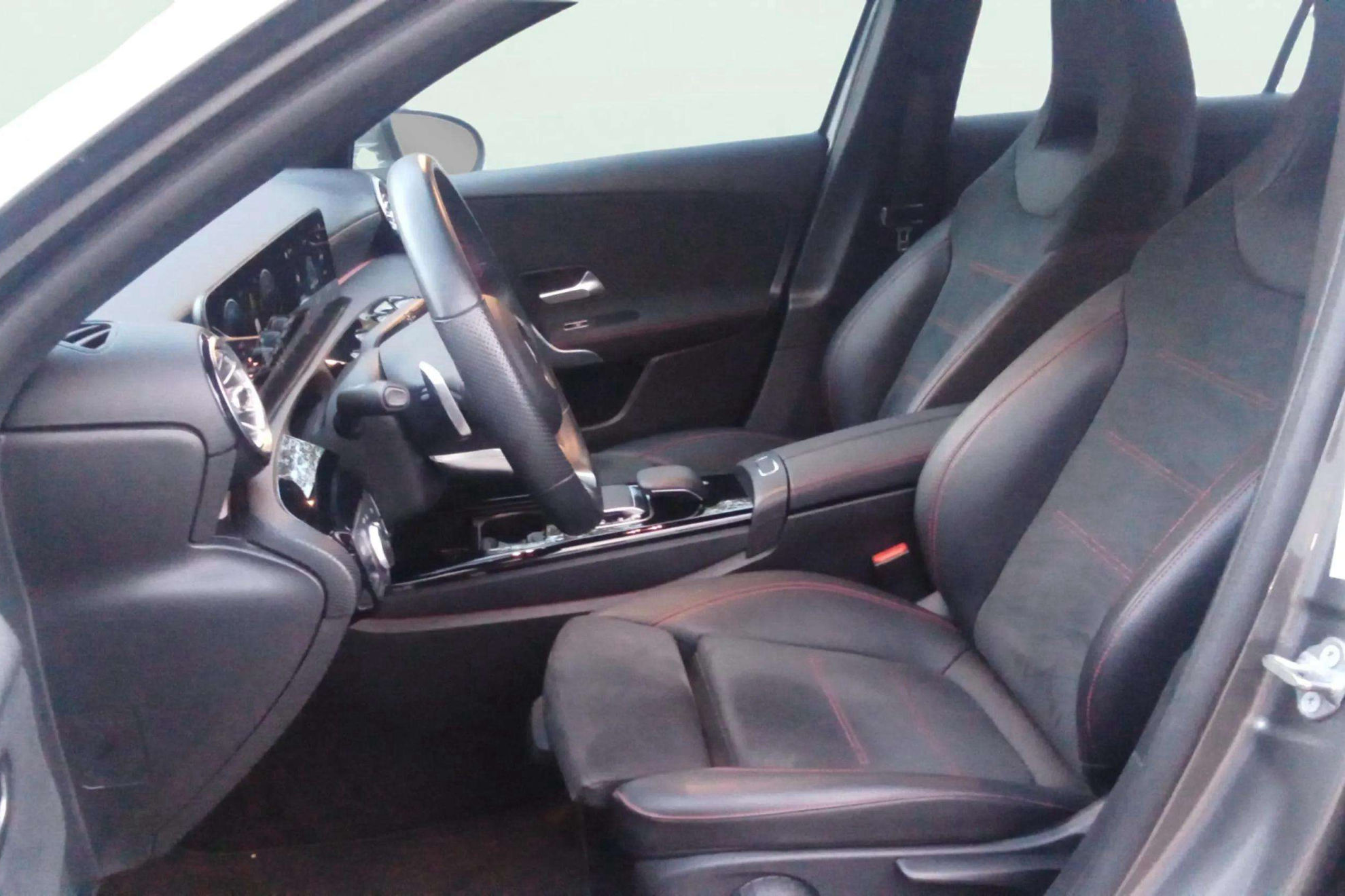Mercedes-Benz Clase A A 200 d - foto 9