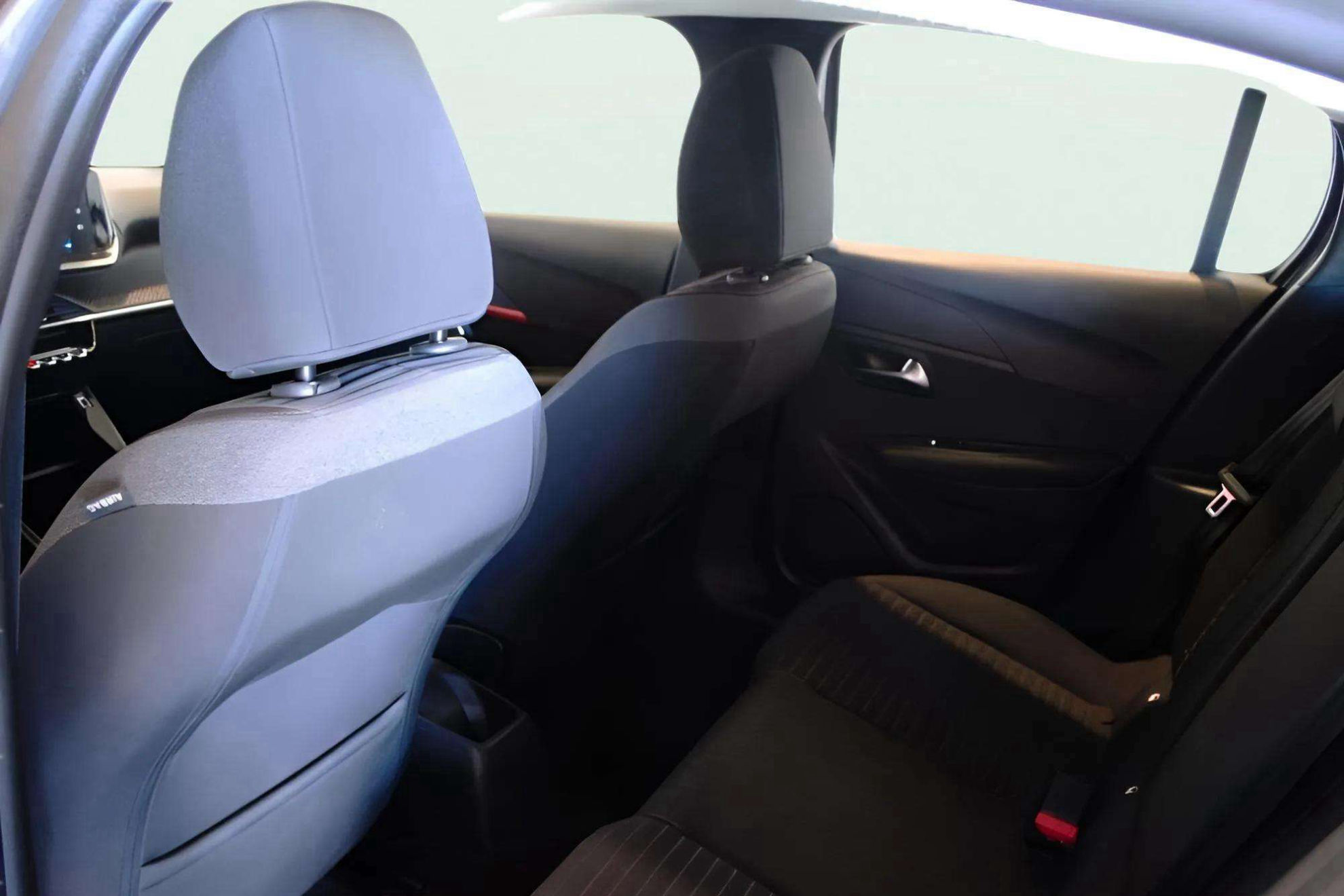 Peugeot 208 PureTech Active Pack - foto 8